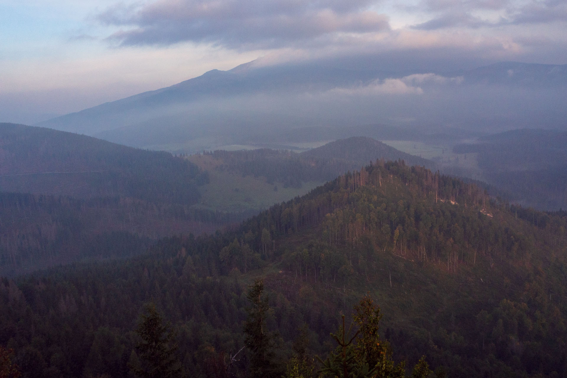 Ondrejisko (Borovniak) zo sedla Besník s nocľahom (Slovenský raj)