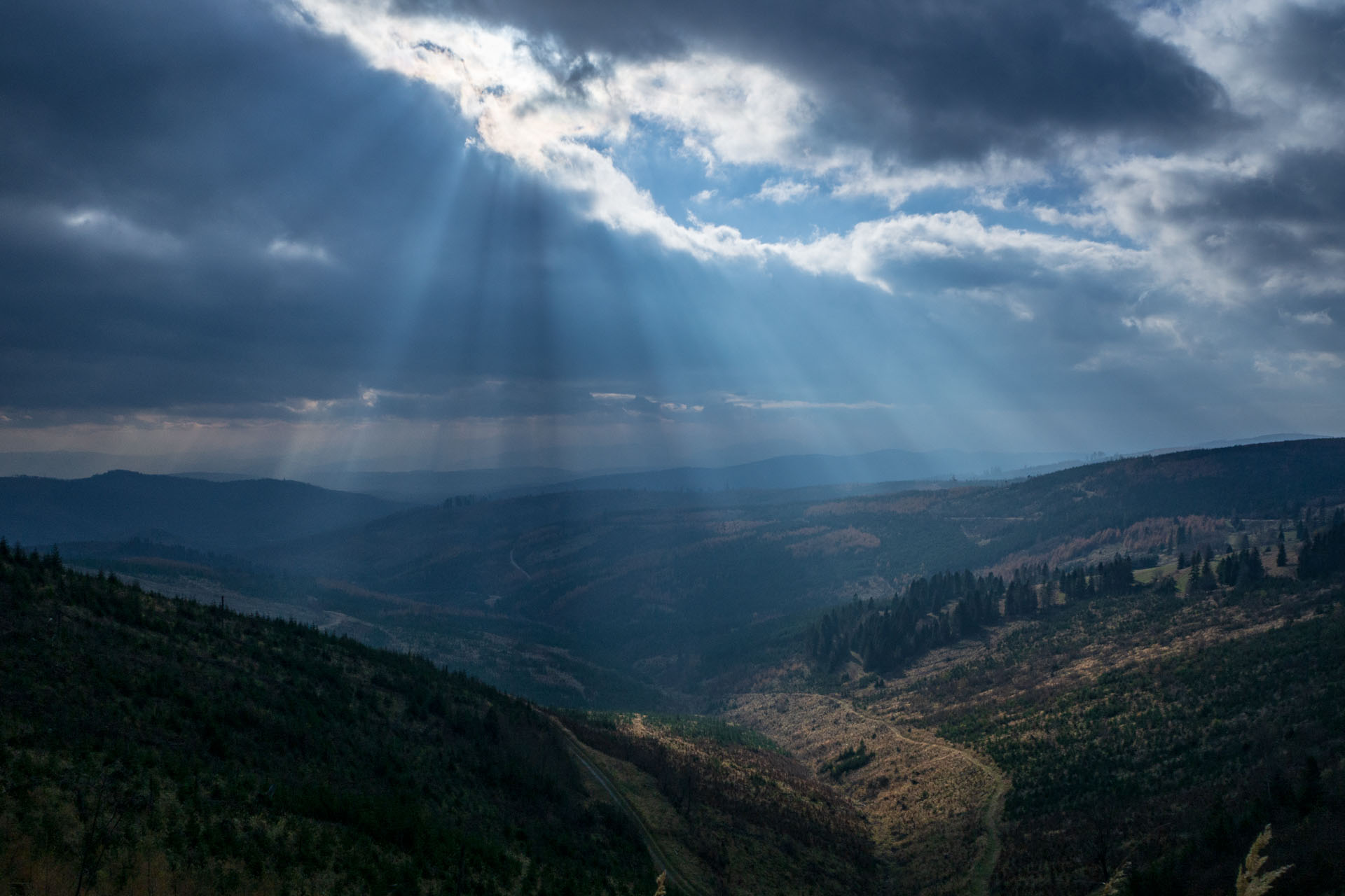 Pamätník SNP z Pod Krížovým vrchom (Levočské vrchy)