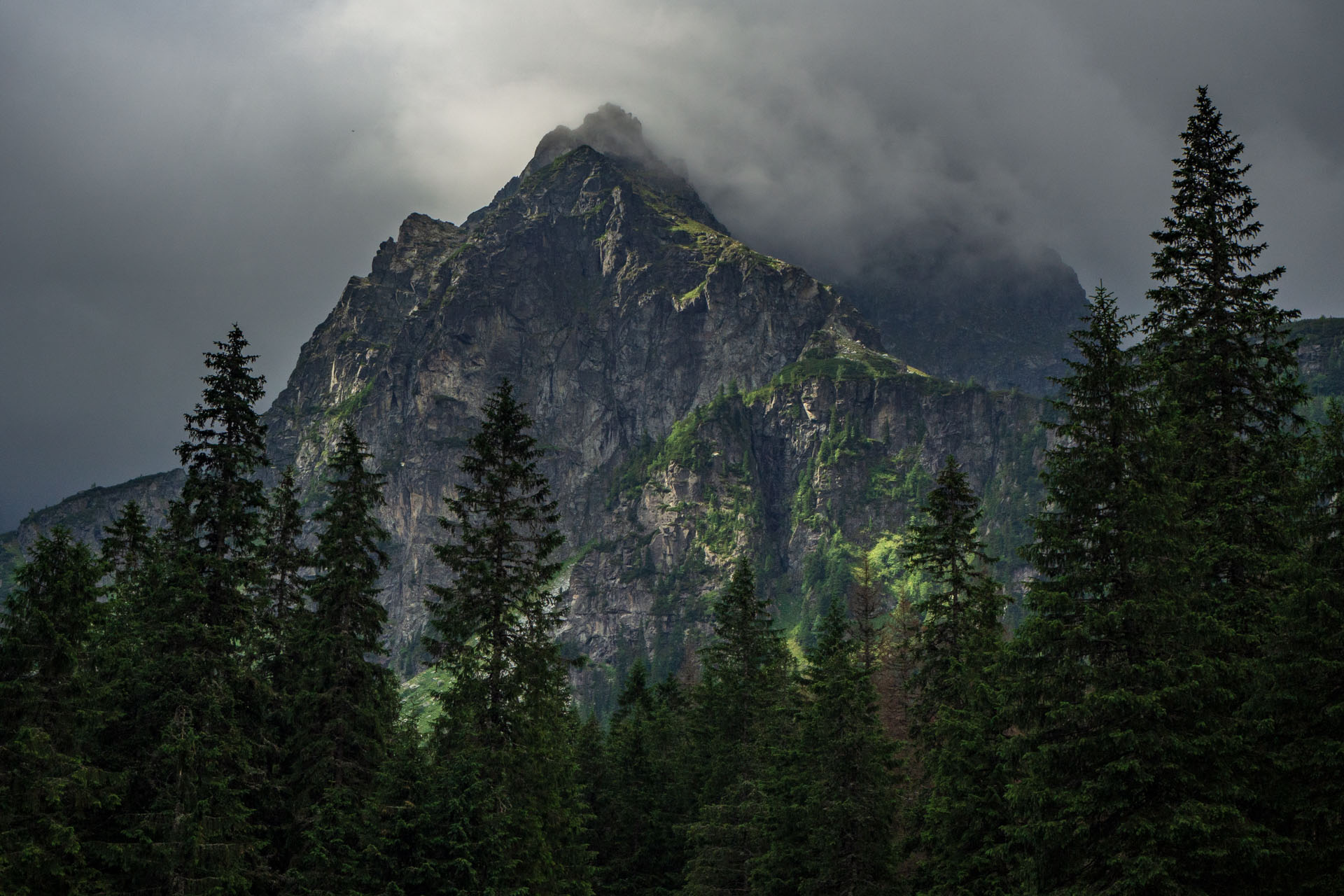 Poľský hrebeň z Lysej Poľany (Vysoké Tatry)