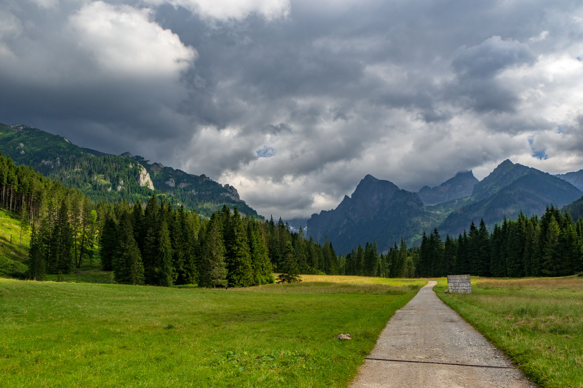 Poľský hrebeň z Lysej Poľany (Vysoké Tatry)