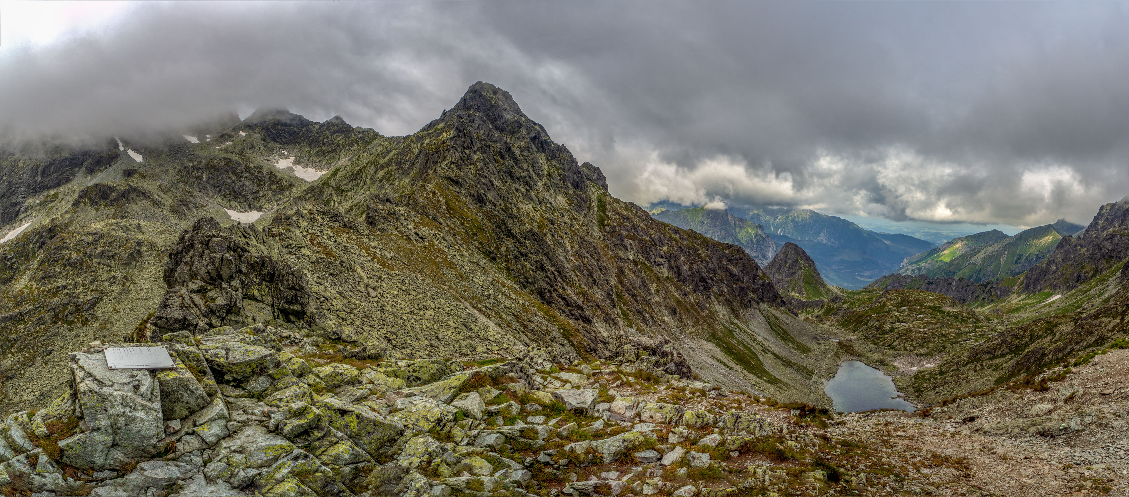 Zamrznuté pleso z Poľského hrebeňa - panoráma