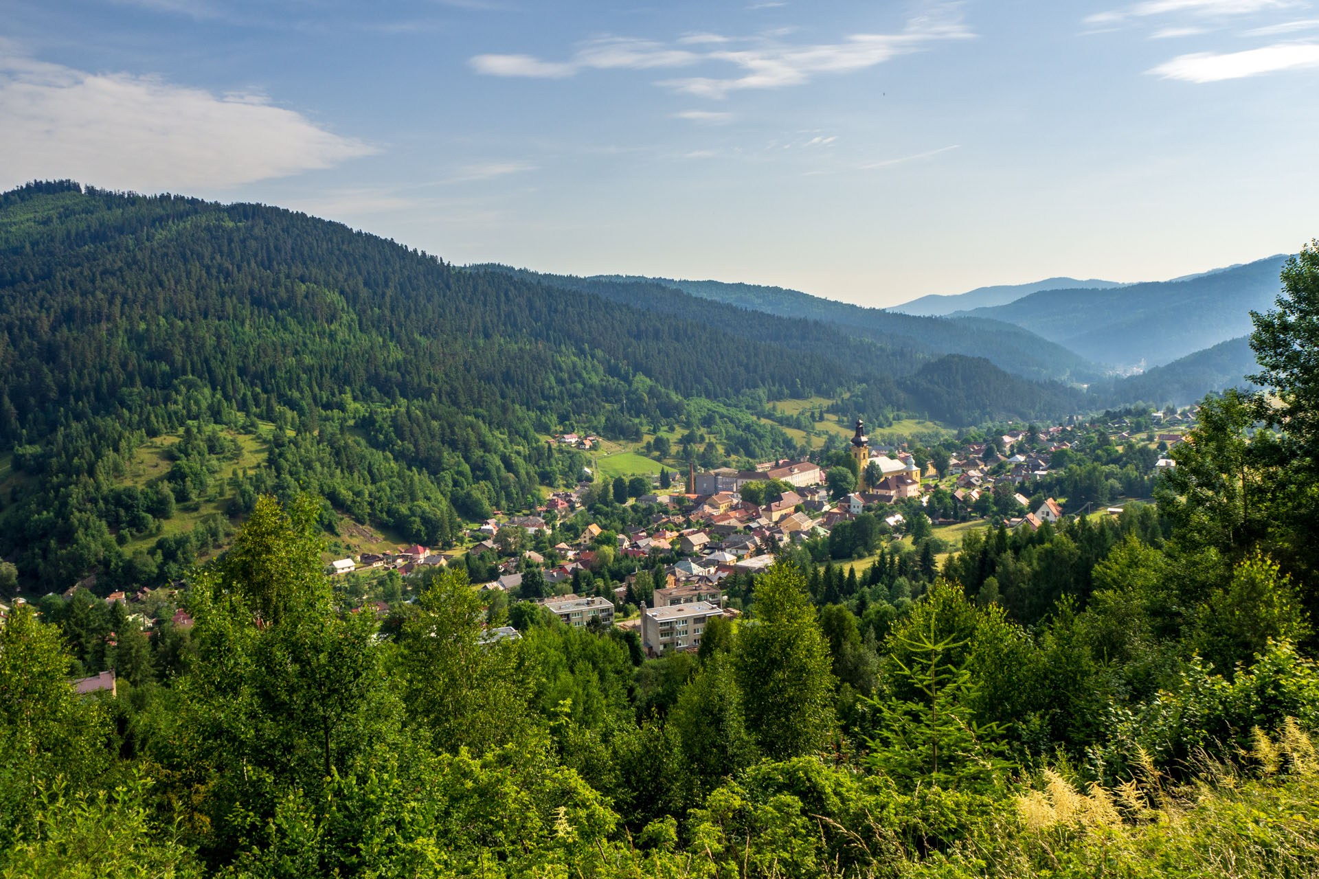 Skalisko z Uhornianskeho sedla (Volovské vrchy)