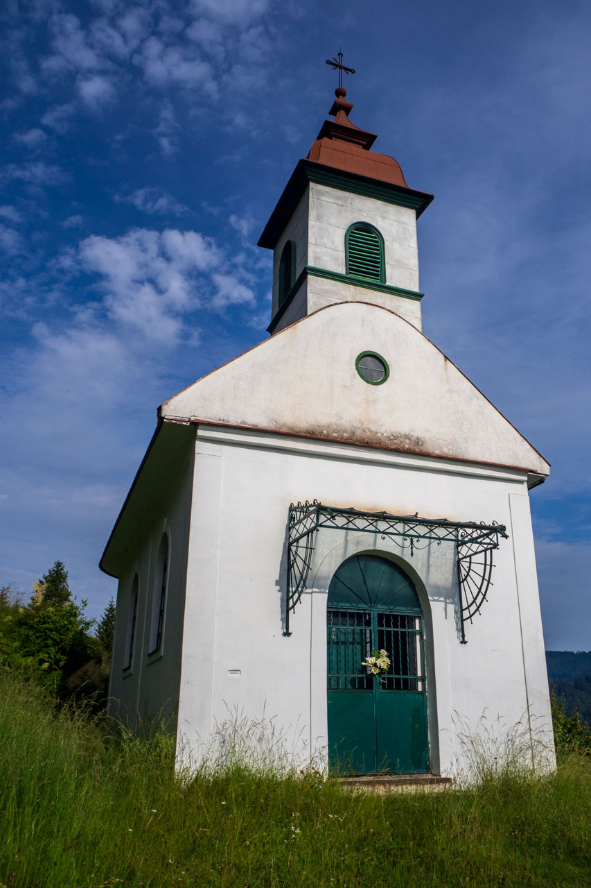 Skalisko z Uhornianskeho sedla (Volovské vrchy)