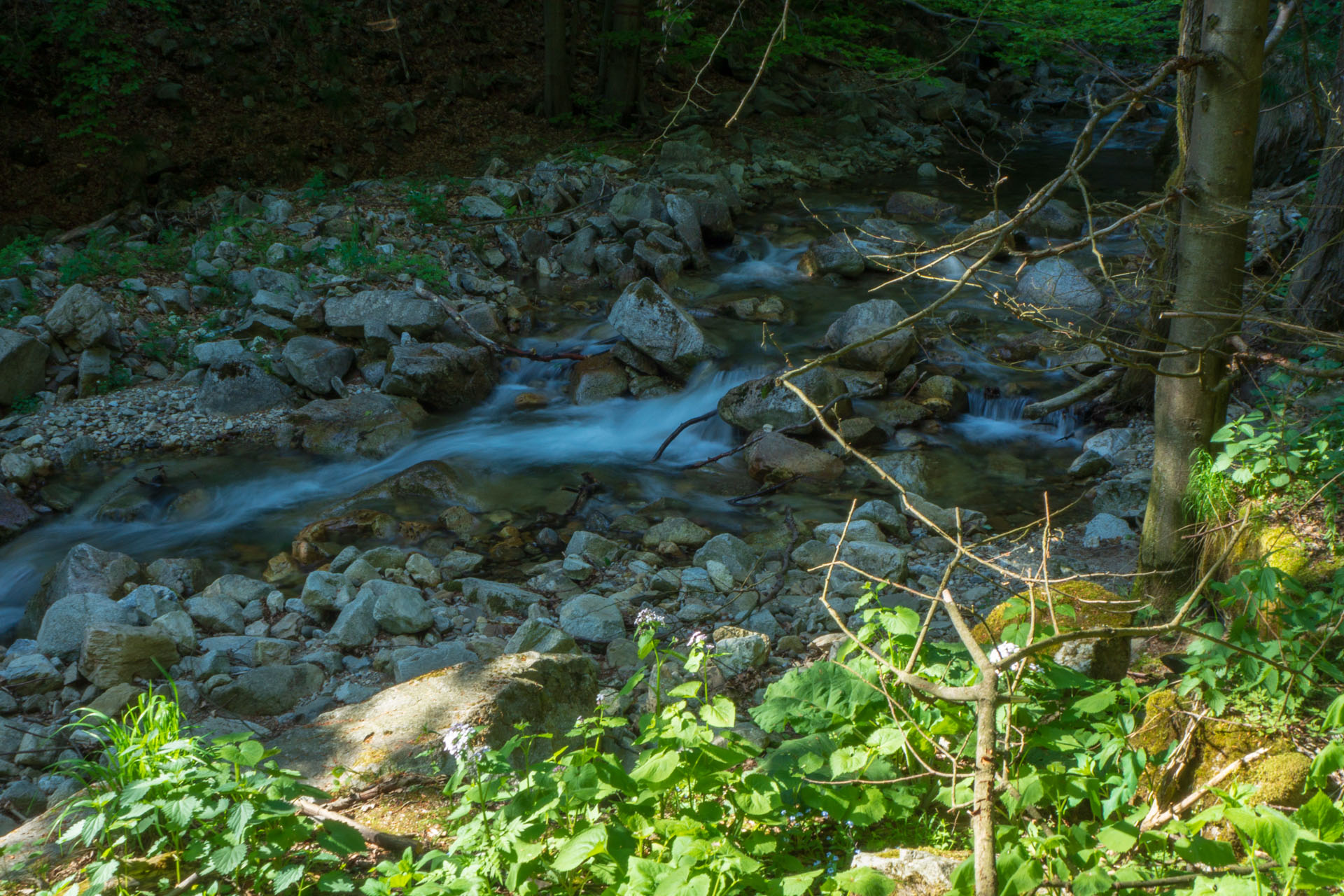 Šútovský vodopád a Chata pod Chlebom z Rieky (Malá Fatra)