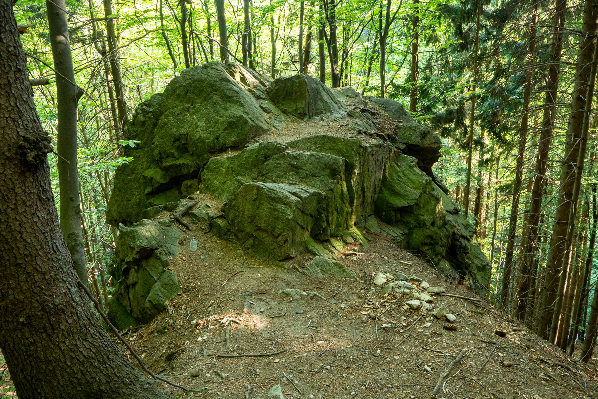 Šútovský vodopád a Chata pod Chlebom z Rieky (Malá Fatra)