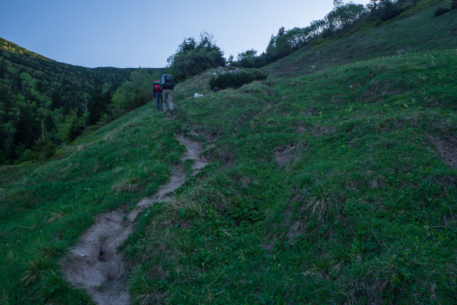 Šútovský vodopád a Chata pod Chlebom z Rieky (Malá Fatra)