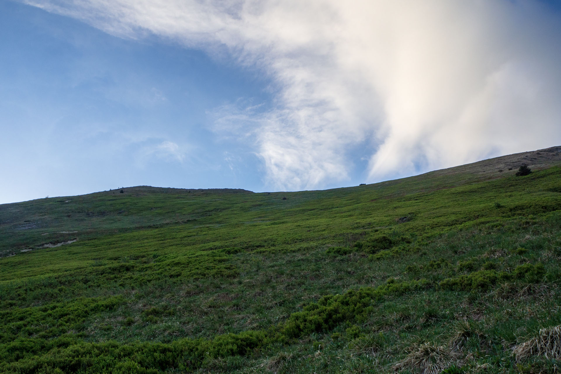 Šútovský vodopád a Chata pod Chlebom z Rieky (Malá Fatra)