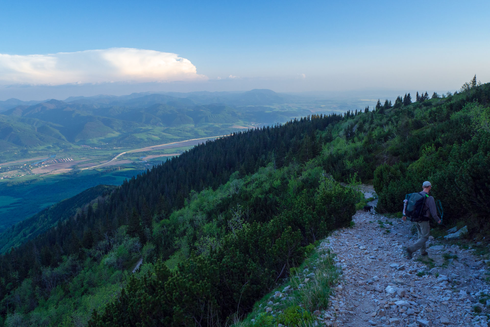 Šútovský vodopád a Chata pod Chlebom z Rieky (Malá Fatra)