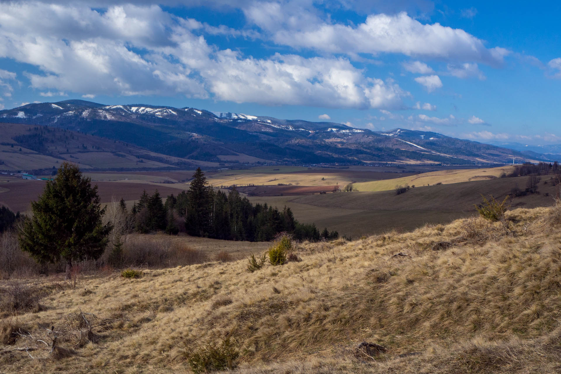 Veľkonočná Veľká Vápenica z Heľpy (Nízke Tatry)