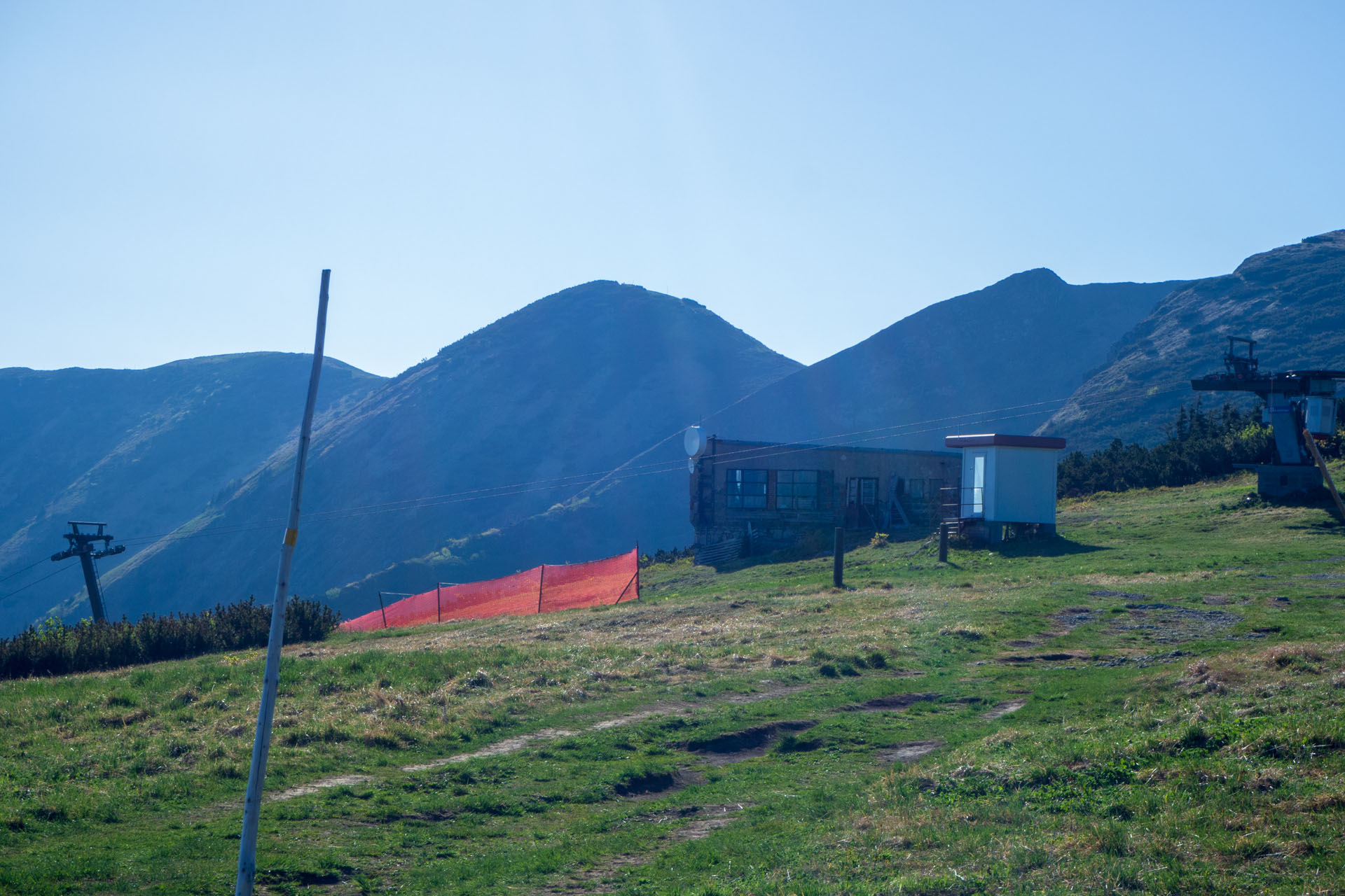 Veľký a Malý Kriváň z Chaty pod Chlebom (Malá Fatra)