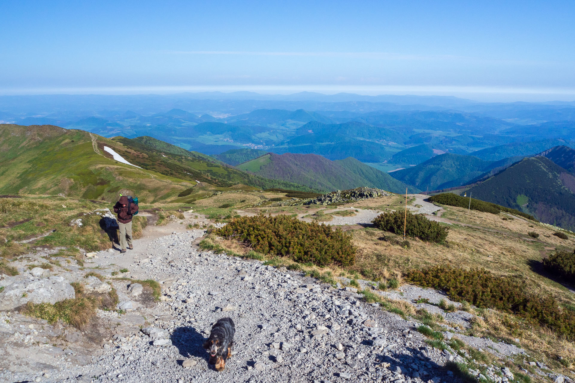 Veľký a Malý Kriváň z Chaty pod Chlebom (Malá Fatra)