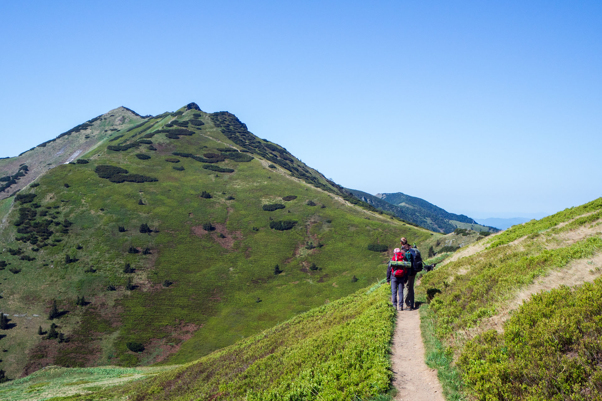 Veľký a Malý Kriváň z Chaty pod Chlebom (Malá Fatra)