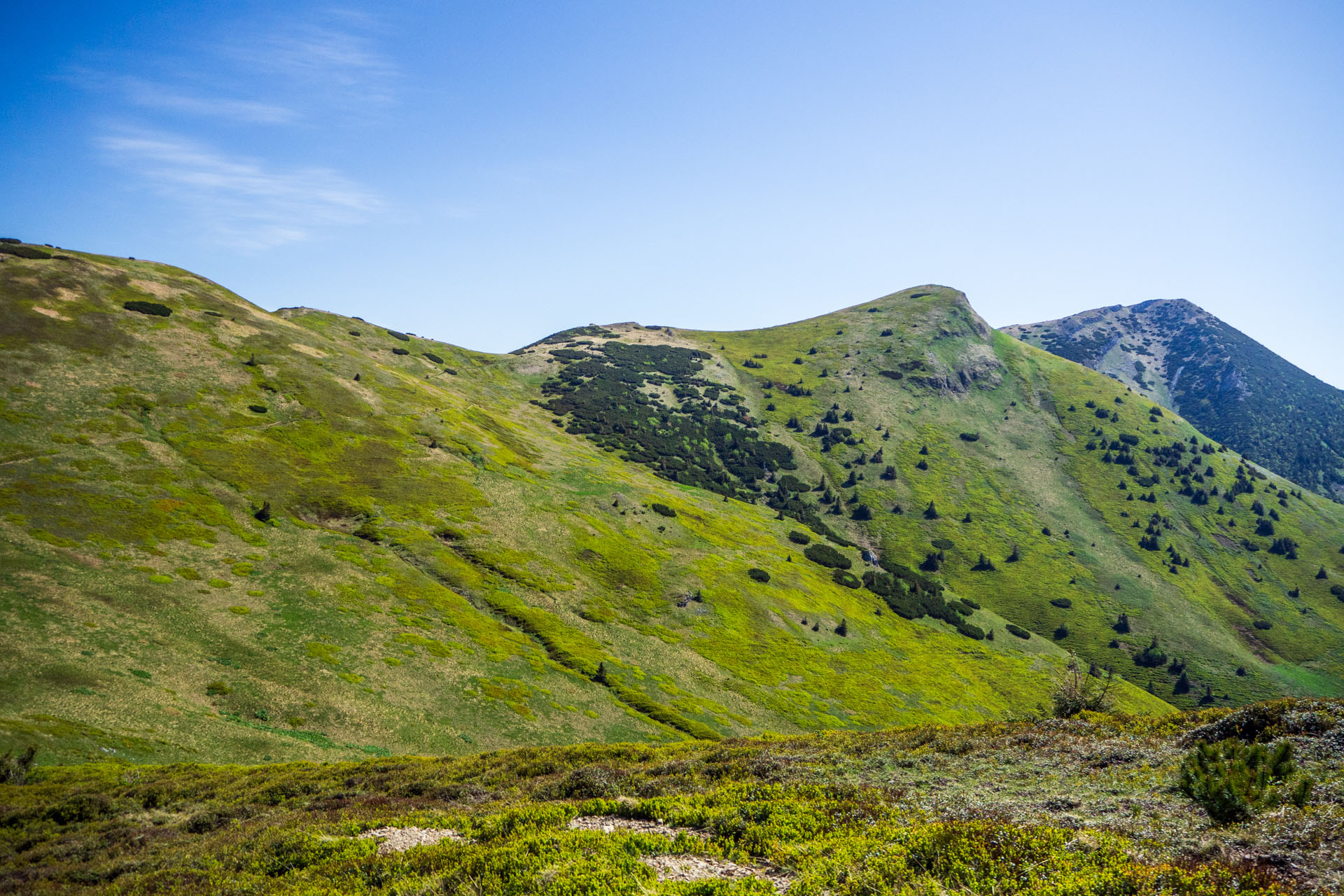 Veľký a Malý Kriváň z Chaty pod Chlebom (Malá Fatra)