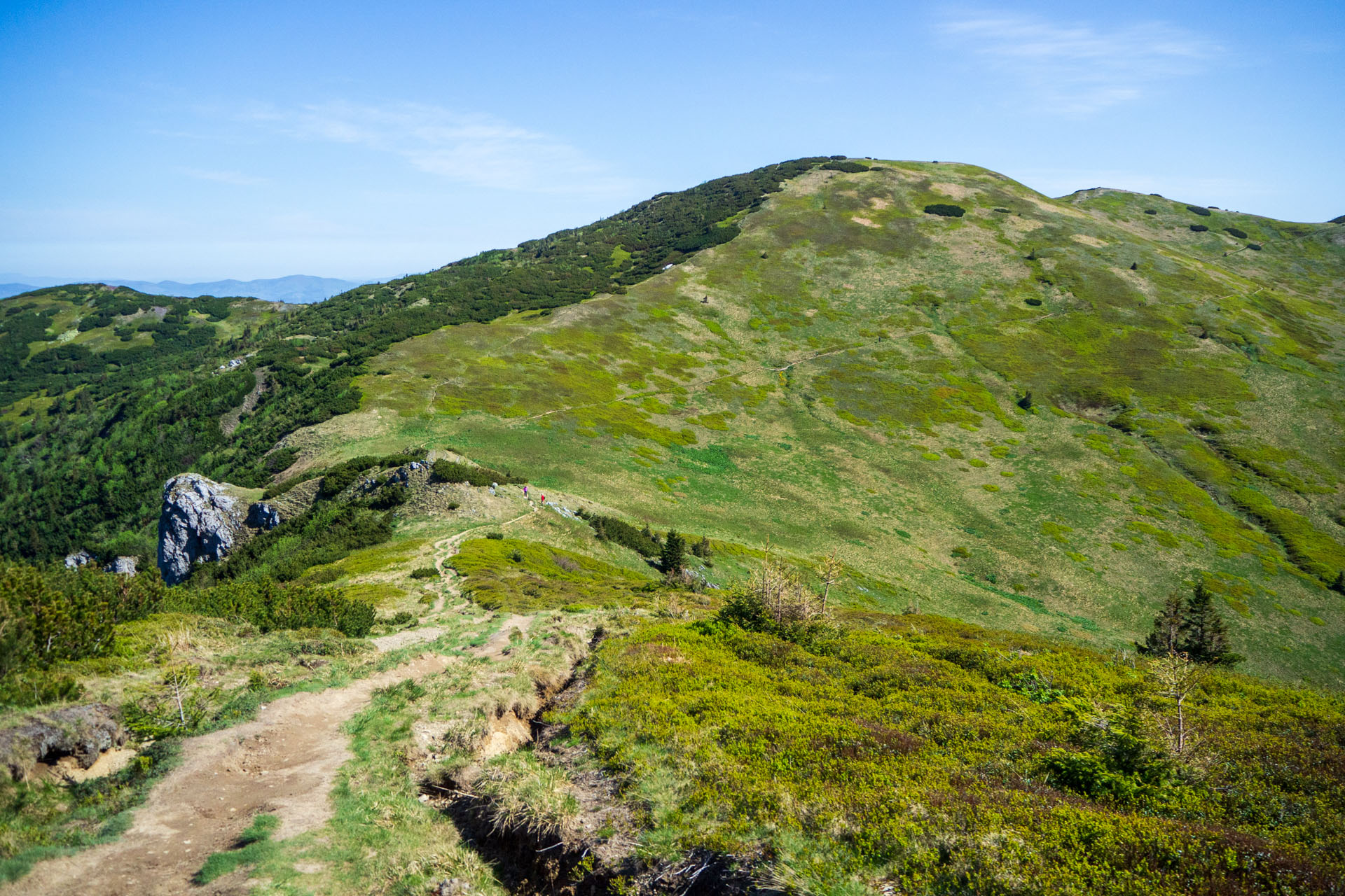 Veľký a Malý Kriváň z Chaty pod Chlebom (Malá Fatra)