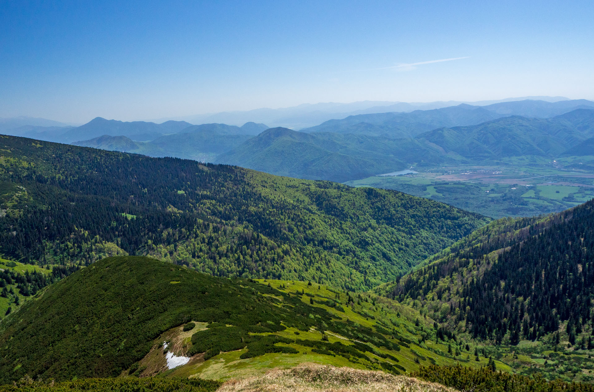 Veľký a Malý Kriváň z Chaty pod Chlebom (Malá Fatra)