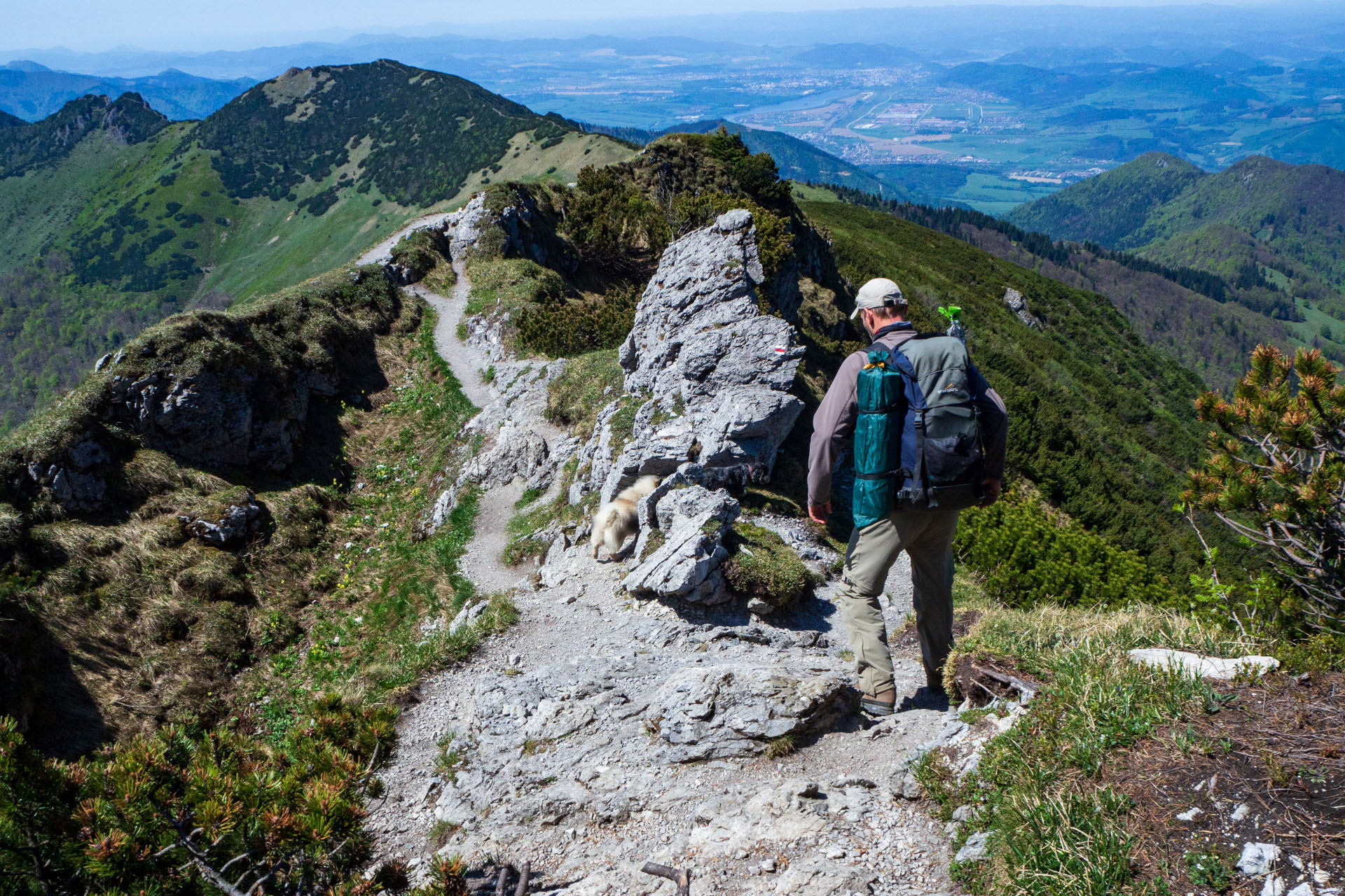 Veľký a Malý Kriváň z Chaty pod Chlebom (Malá Fatra)