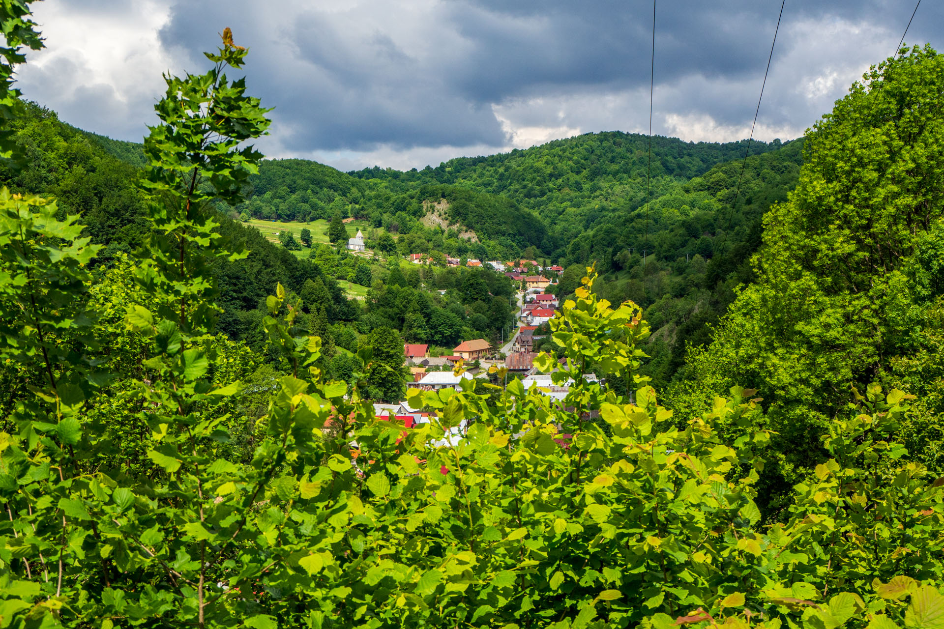 Vyhliadka za Okrúhlym lazom z Hája (Slovenský kras)