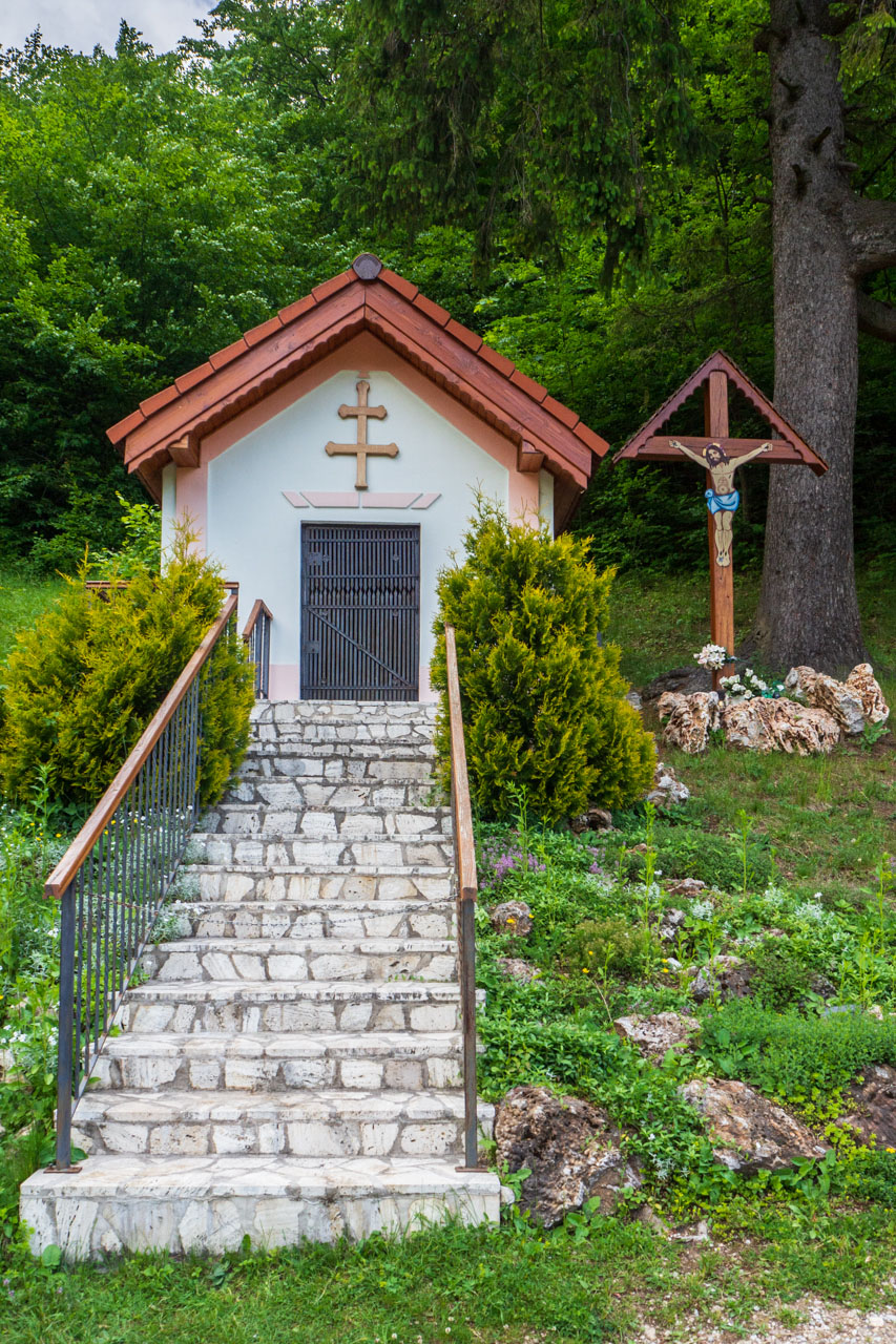 Vyhliadka za Okrúhlym lazom z Hája (Slovenský kras)