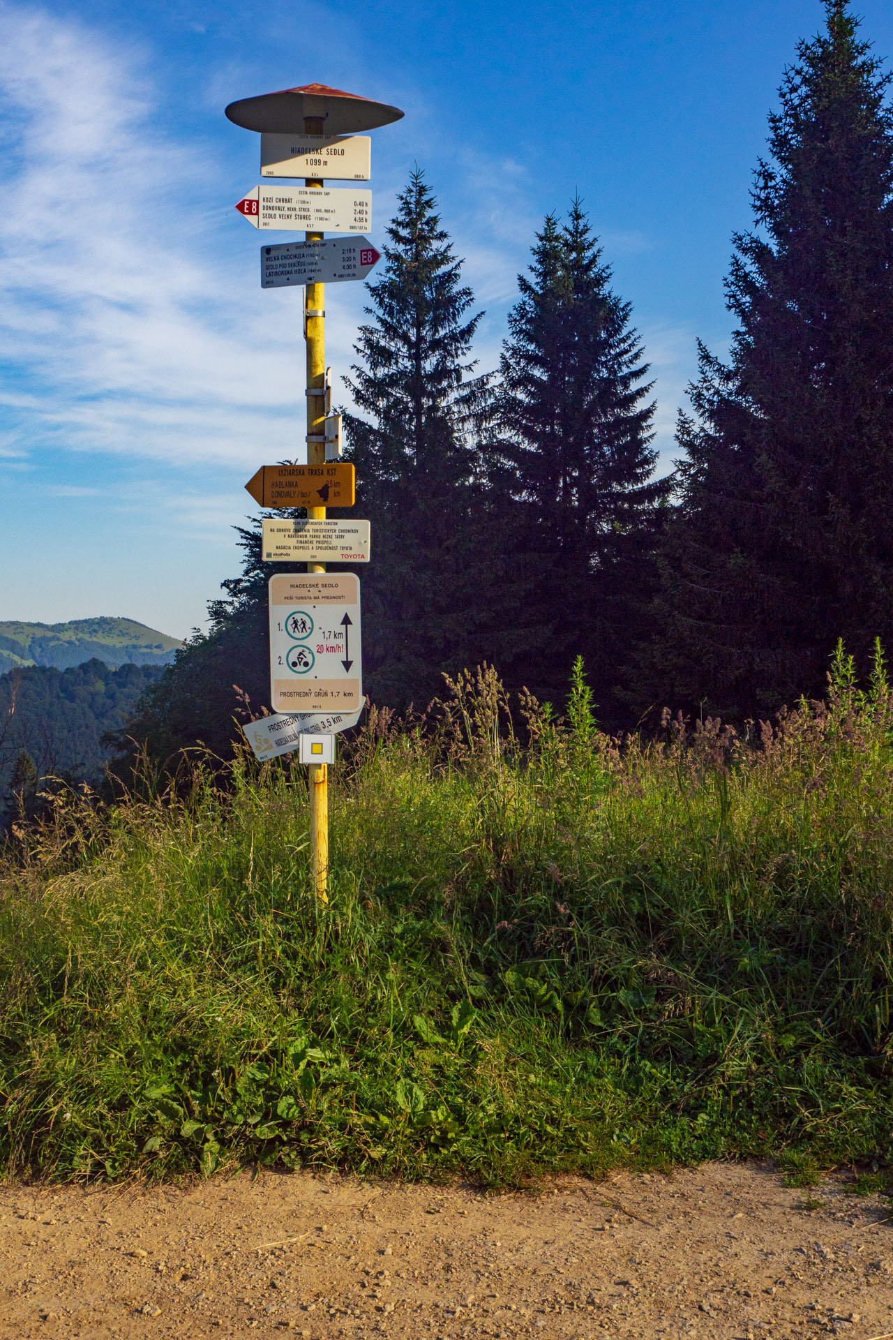 Z Hiadeľského sedla na Ďurkovú (Nízke Tatry)