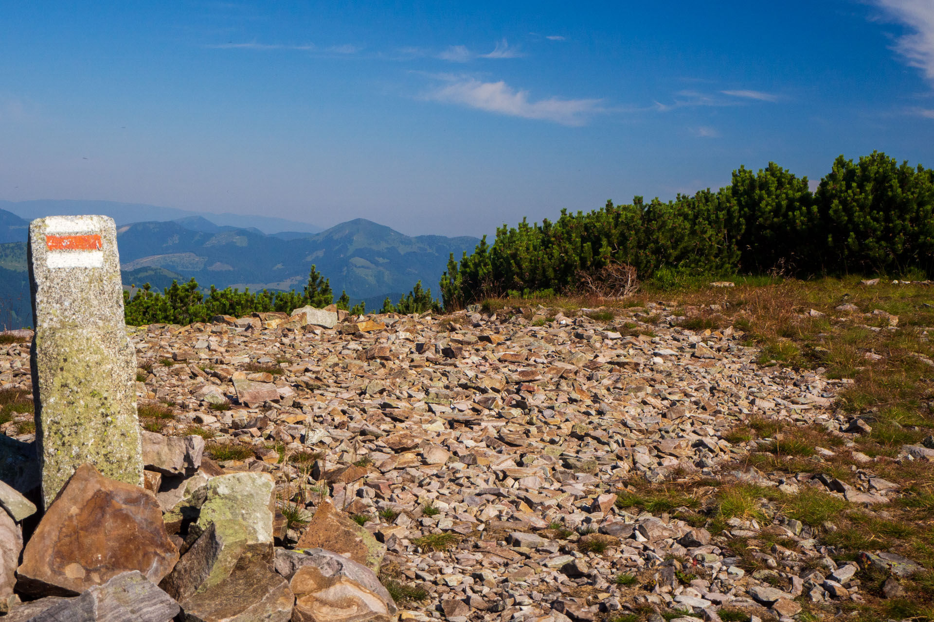 Z Hiadeľského sedla na Ďurkovú (Nízke Tatry)