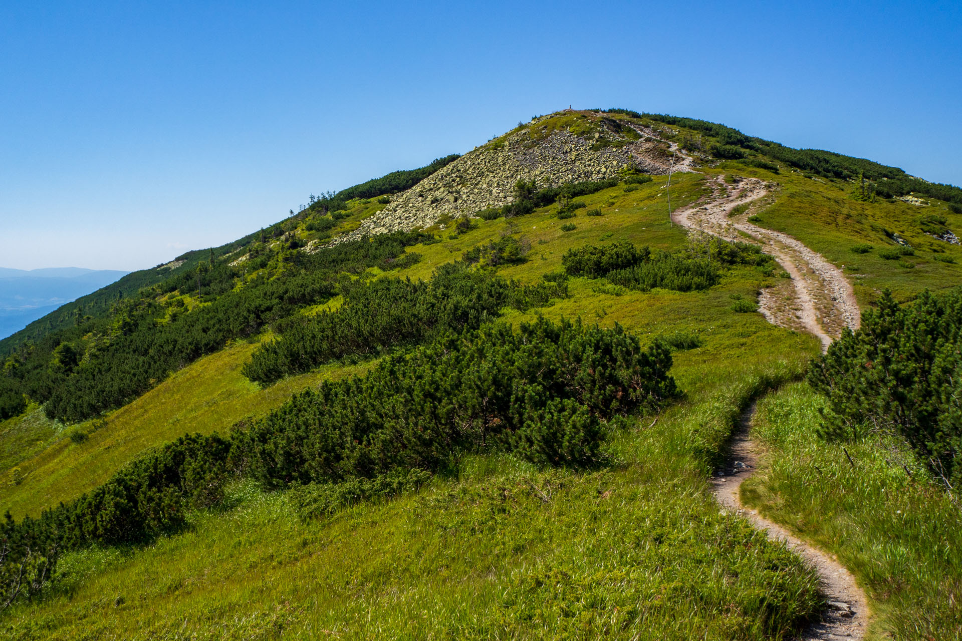 Z Hiadeľského sedla na Ďurkovú (Nízke Tatry)