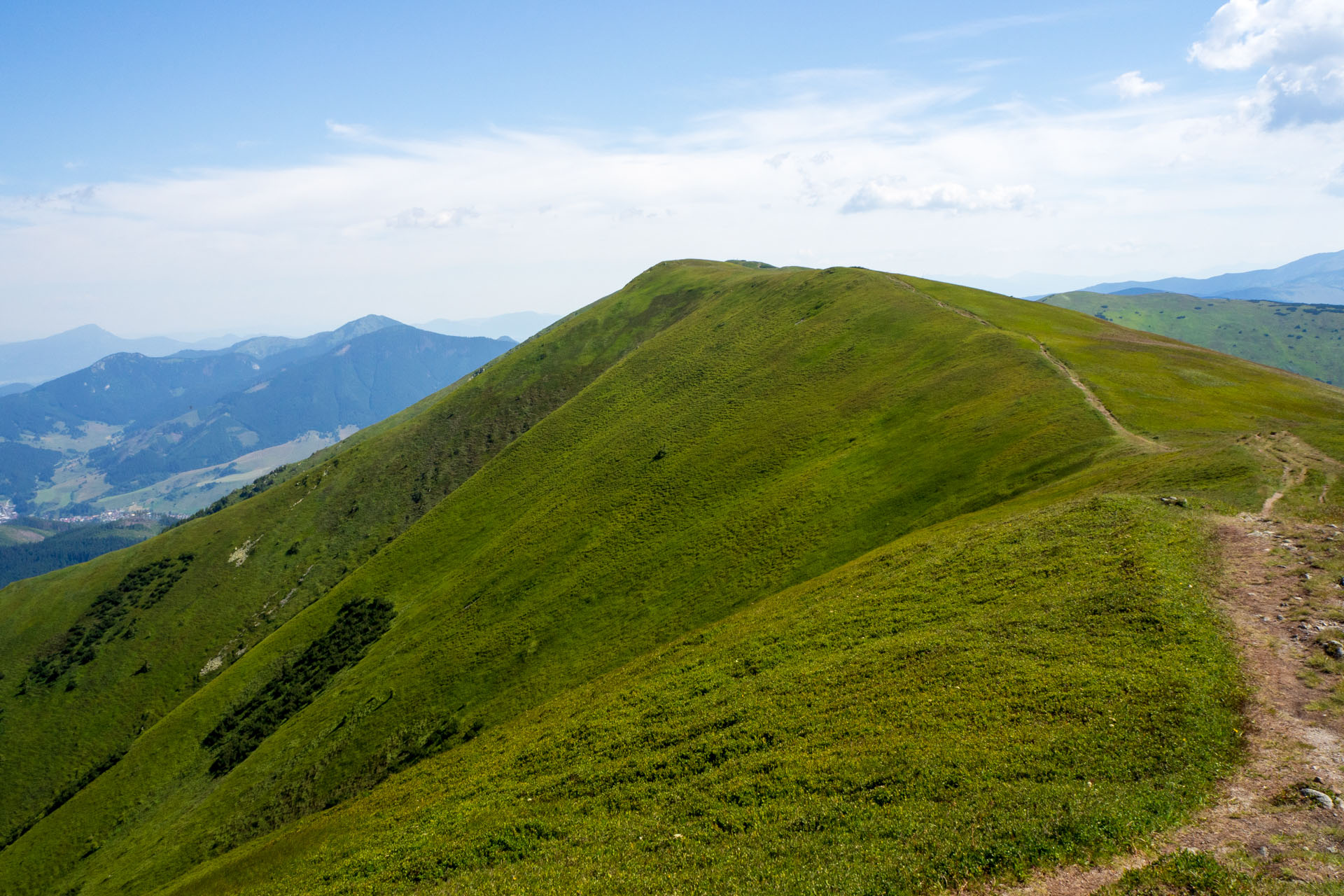 Z Hiadeľského sedla na Ďurkovú (Nízke Tatry)