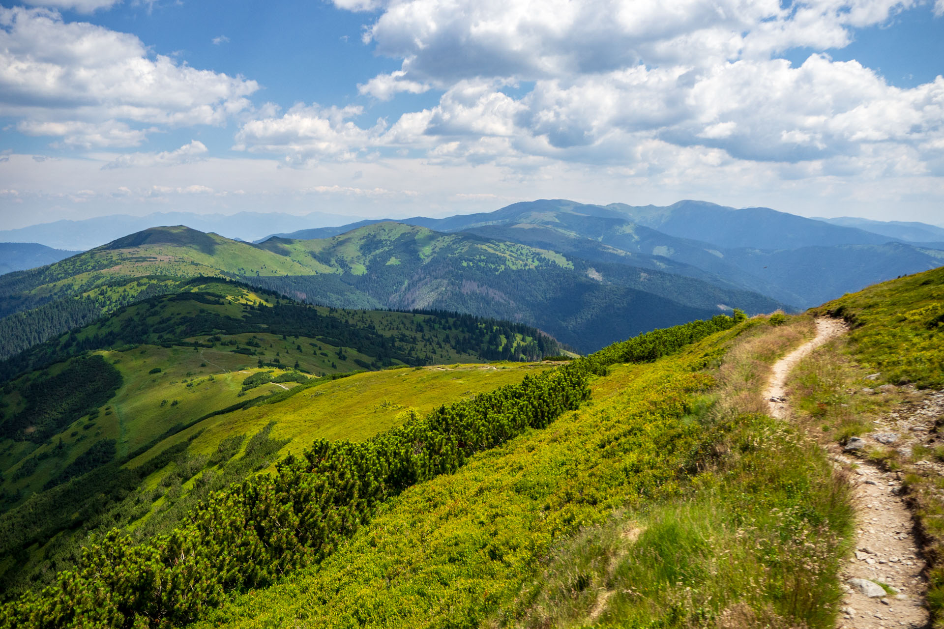 Z Hiadeľského sedla na Ďurkovú (Nízke Tatry)