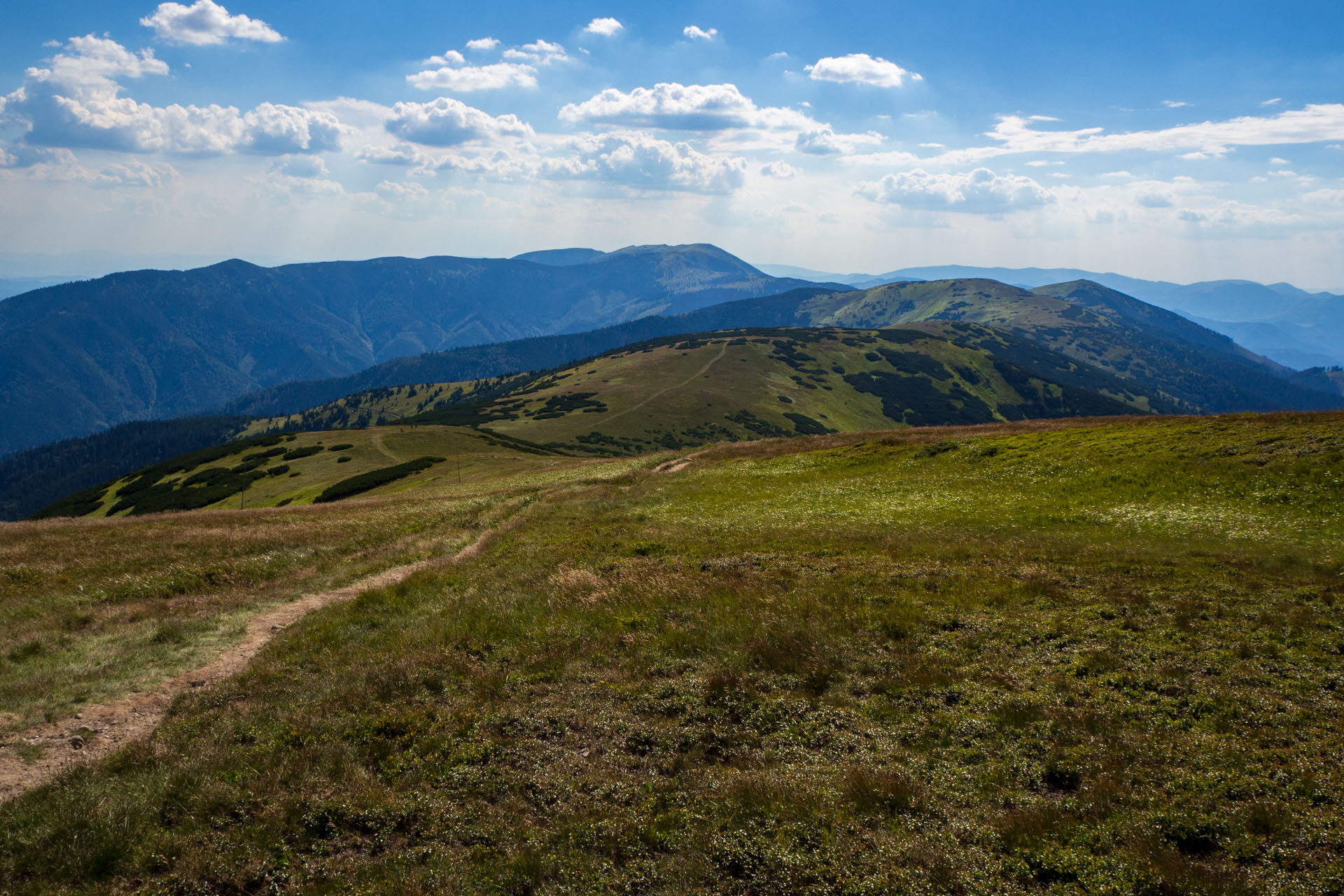 Z Hiadeľského sedla na Ďurkovú (Nízke Tatry)