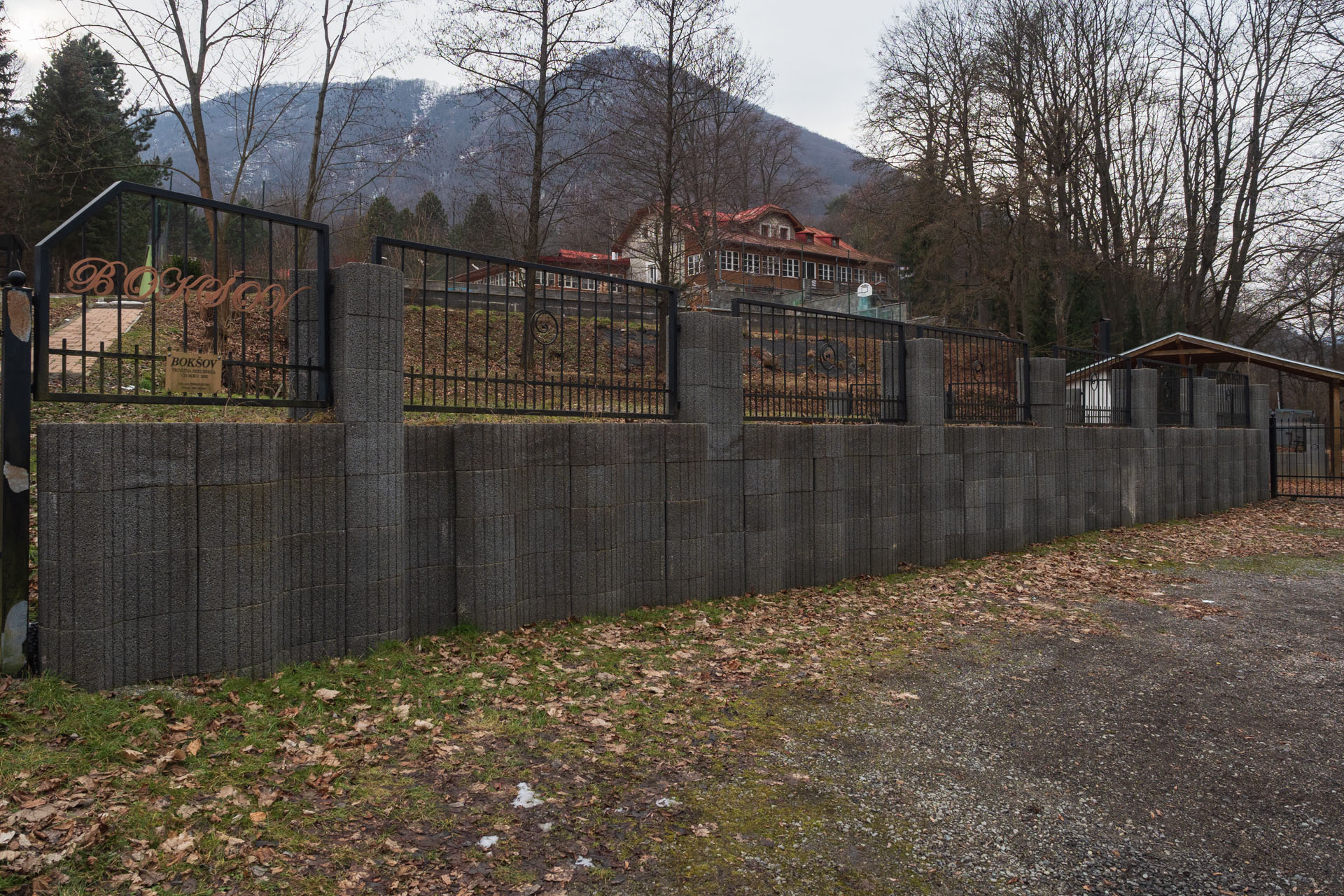 Bokšovské skaly z Veľkej Lodiny (Čierna hora)