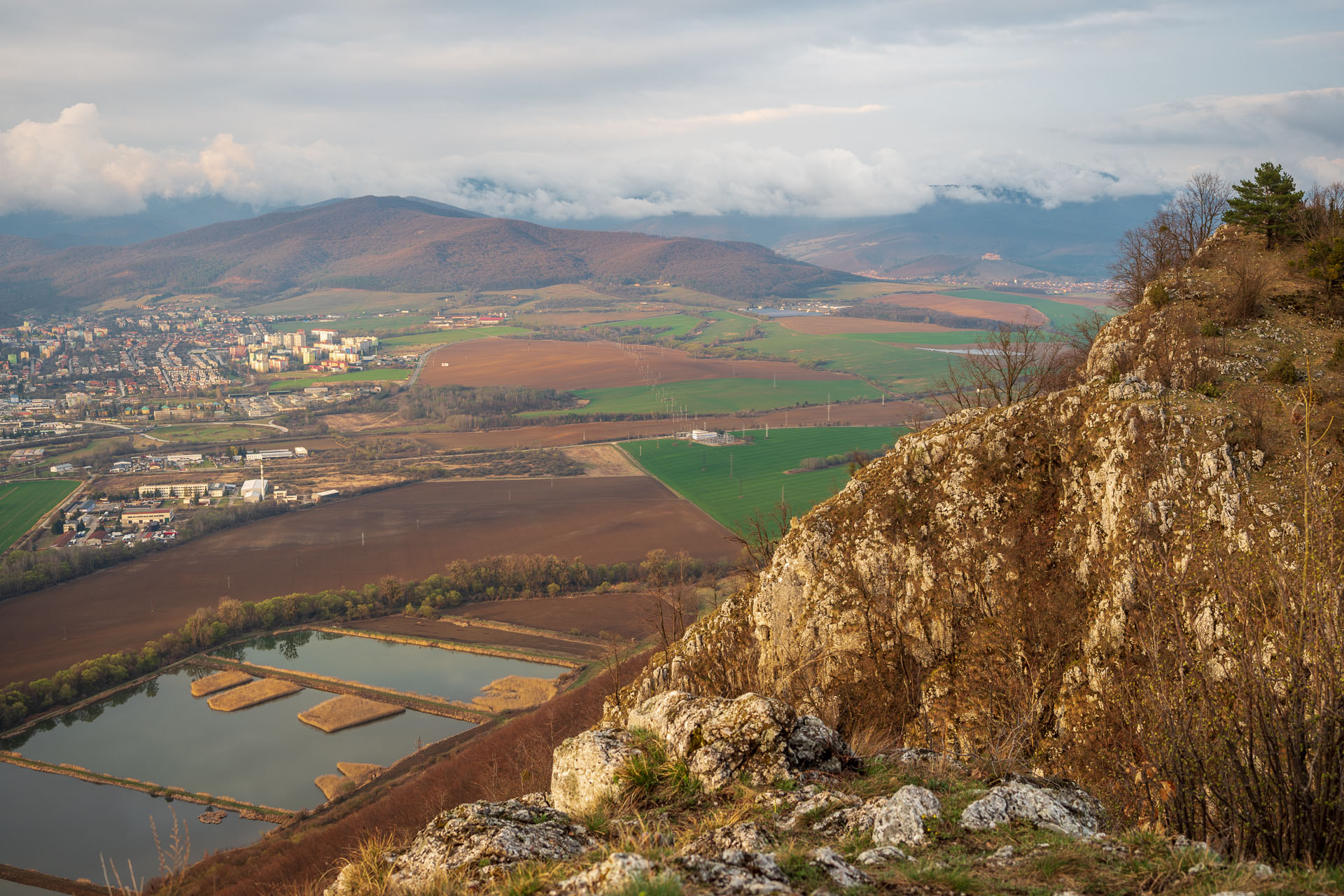 Brzotínska skala z Jovíc (Slovenský kras)