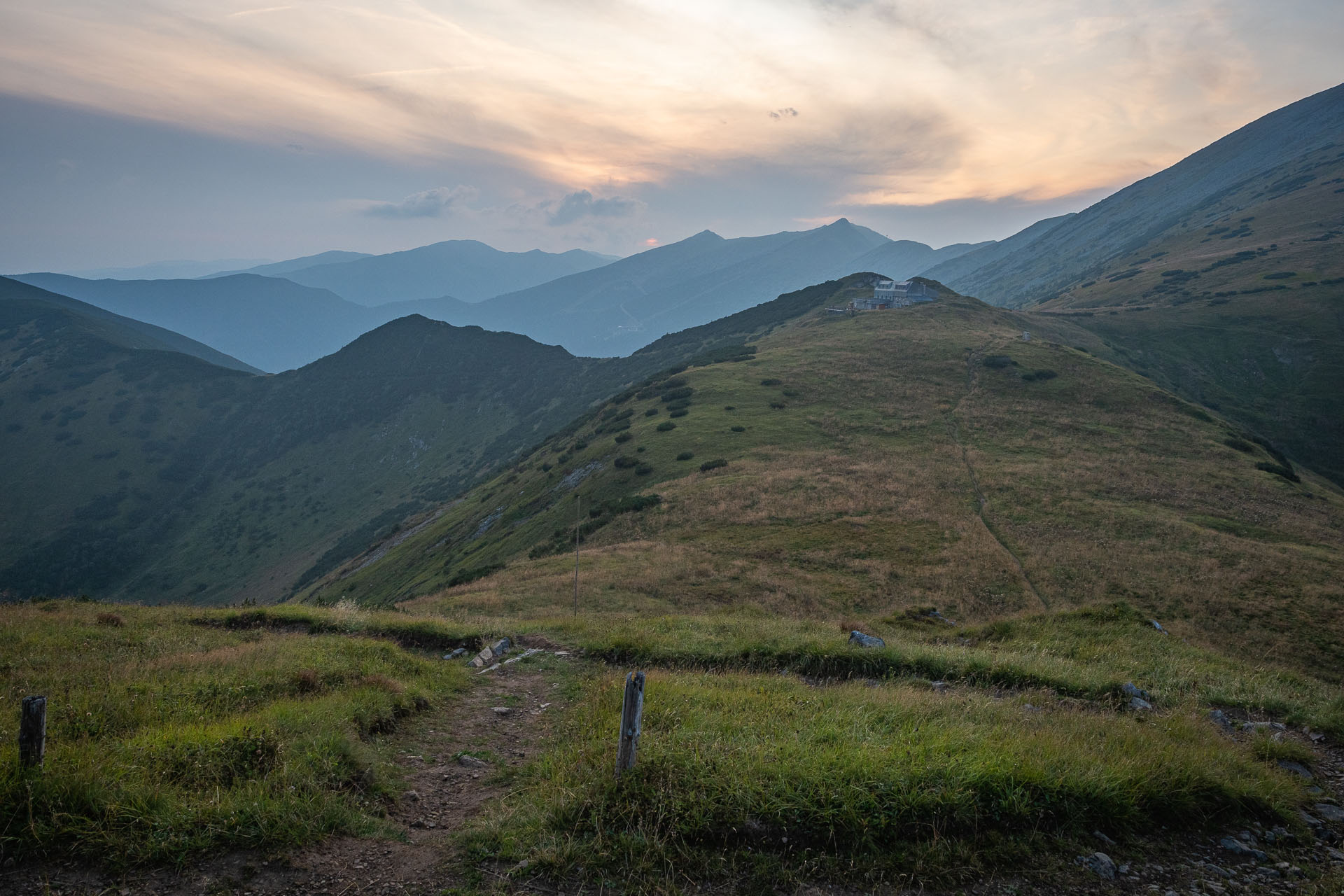 Chata M. R. Štefánika z Čertovice (Nízke Tatry)