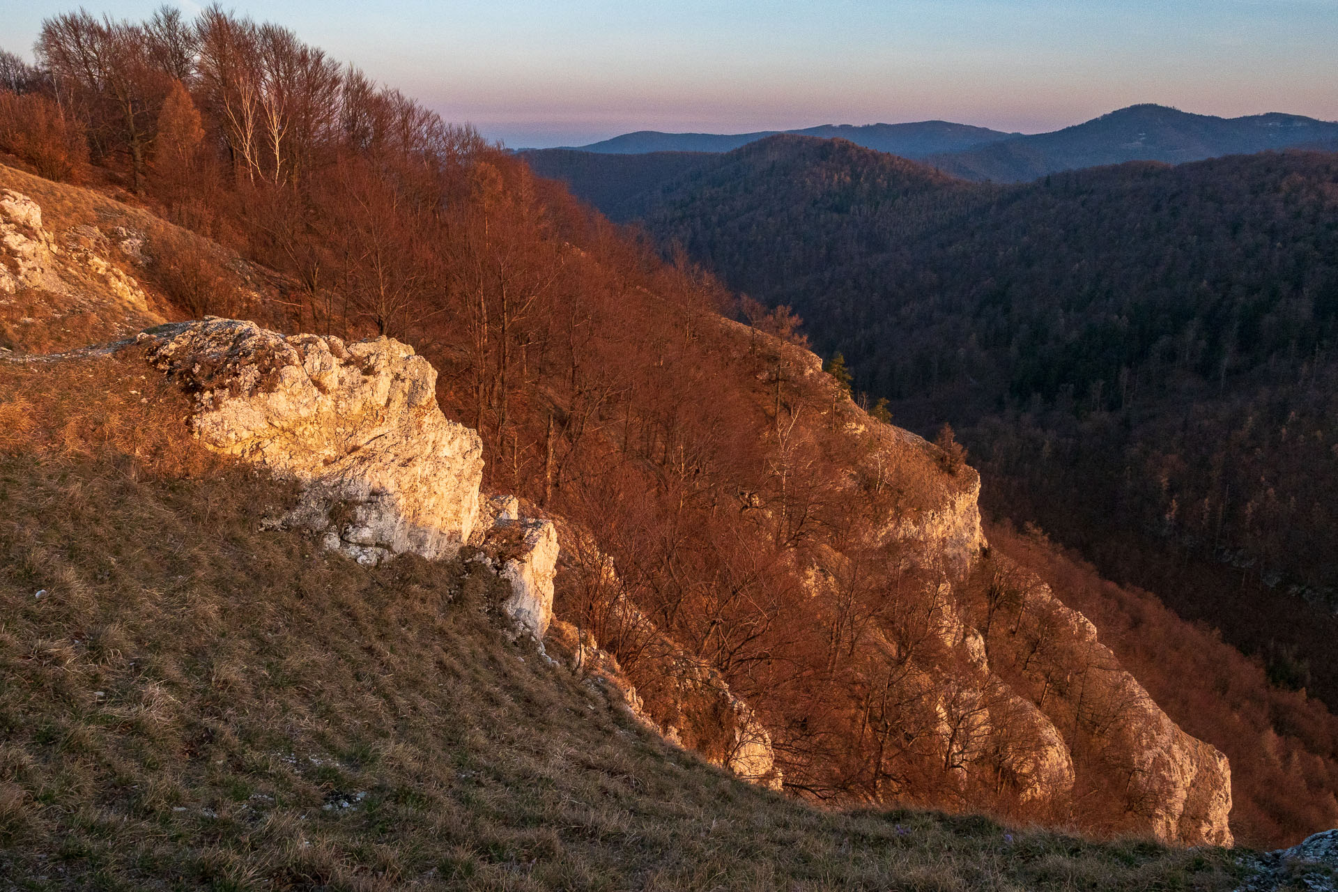 Folkmarská skala z Kojšova (Volovské vrchy)