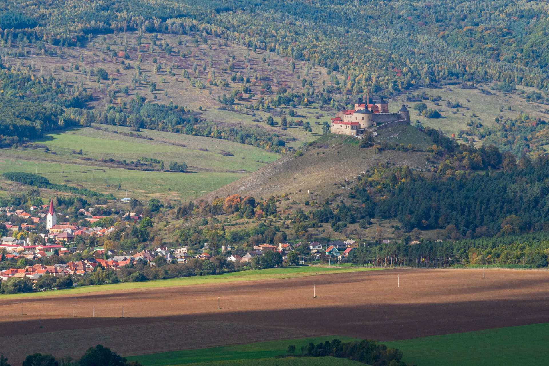 Horný vrch zo sedla Soroška (Slovenský kras)