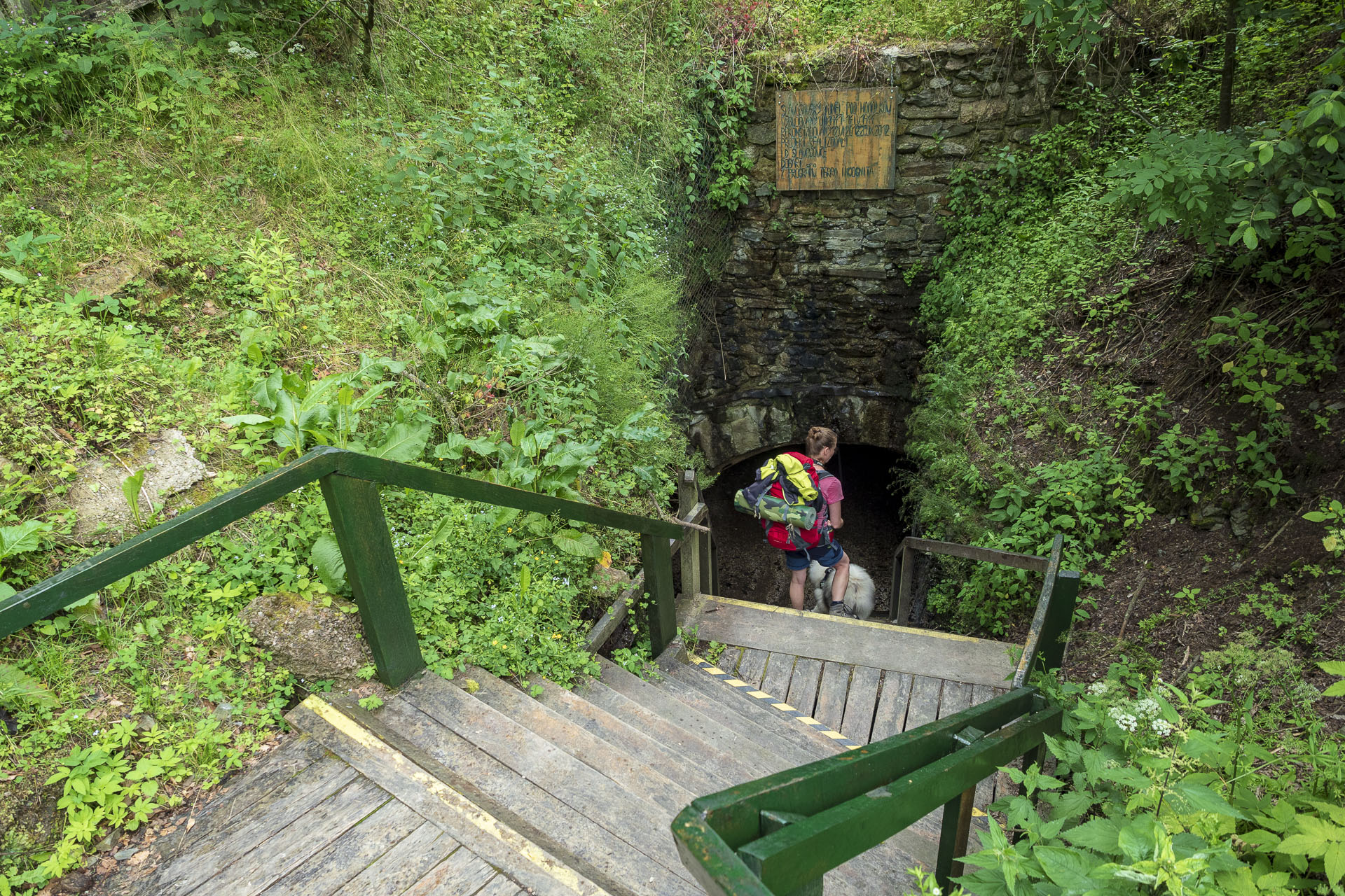 Koprášsky viadukt, Koprášsky a Slavošovský tunel zo Slavošoviec (Stolické vrchy)