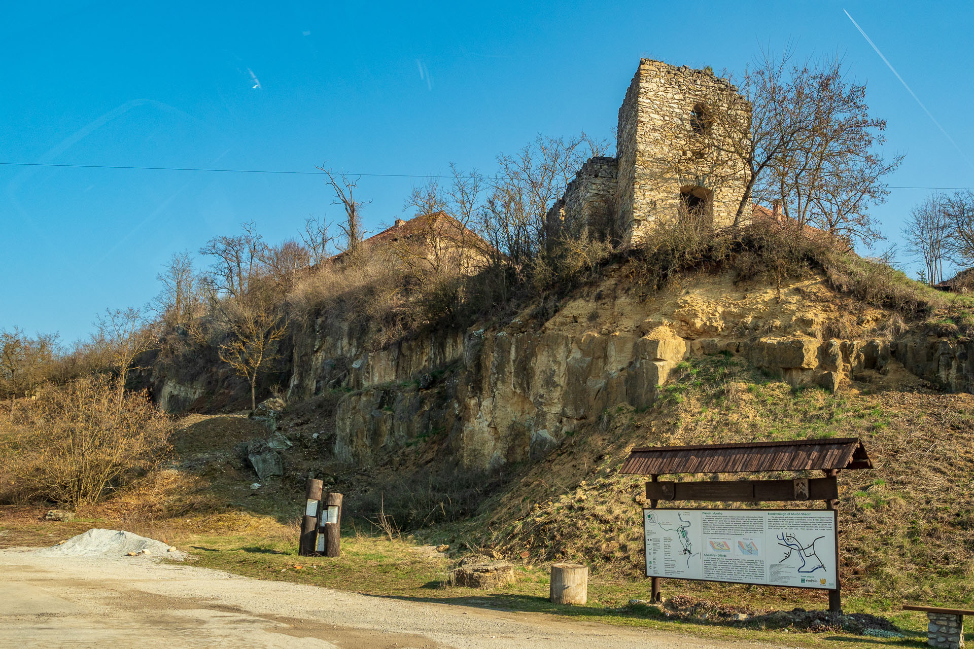 Prielom Muráňa a Pamätný dub z Bretky (Licinská pahorkatina)