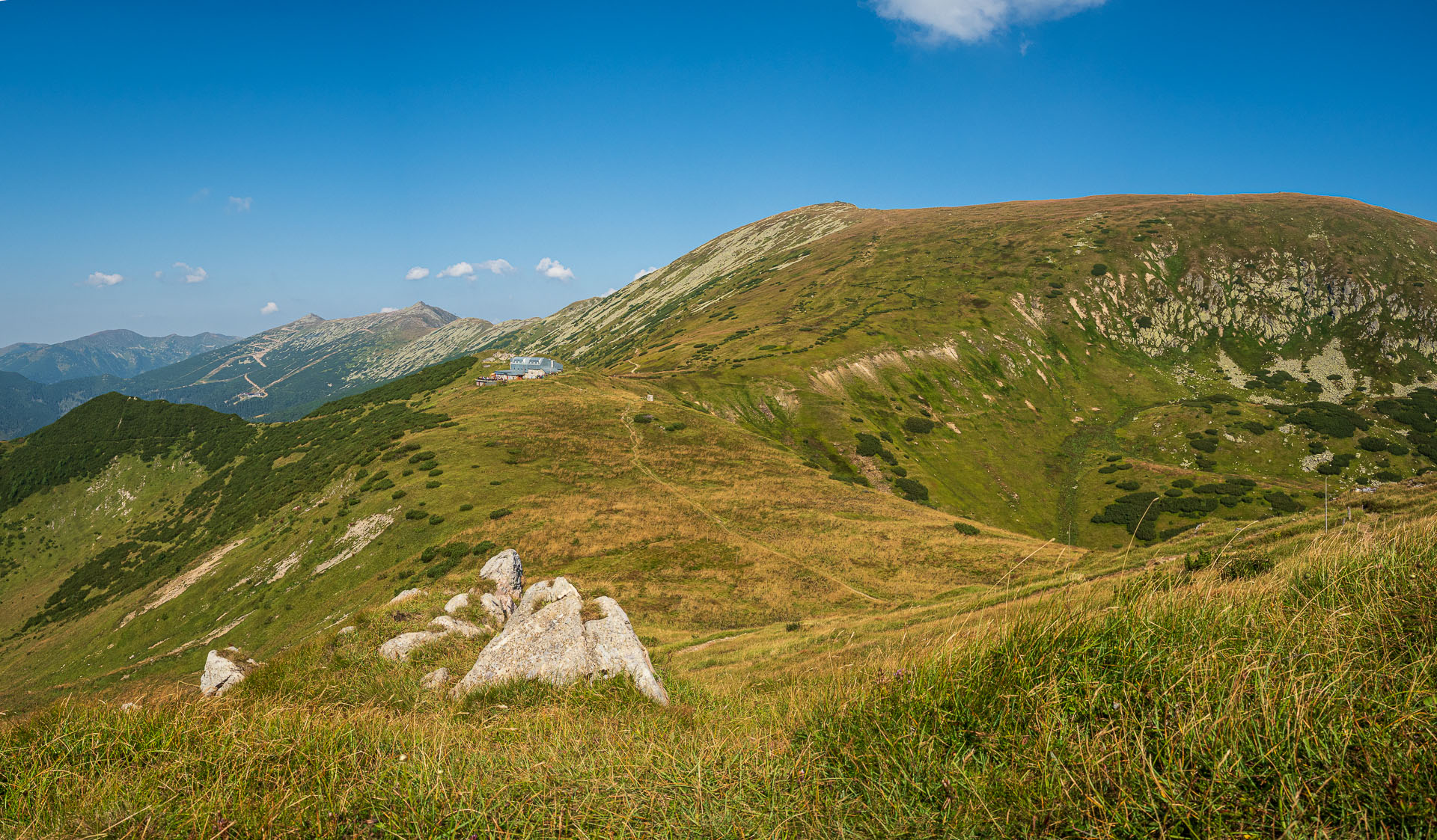 Rovná hoľa z Chaty gen. M. R. Štefánika (Nízke Tatry)