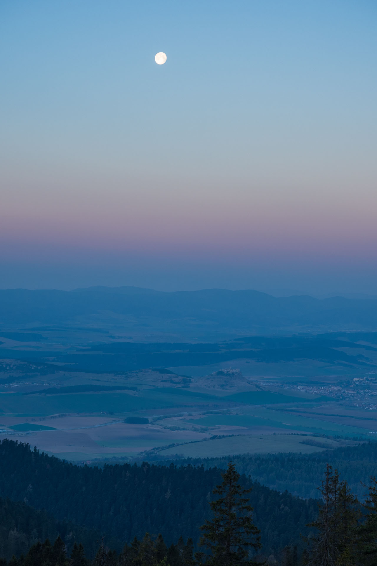 Smrekovica z Vyšného Slavkova s nocľahom (Branisko a Bachureň)