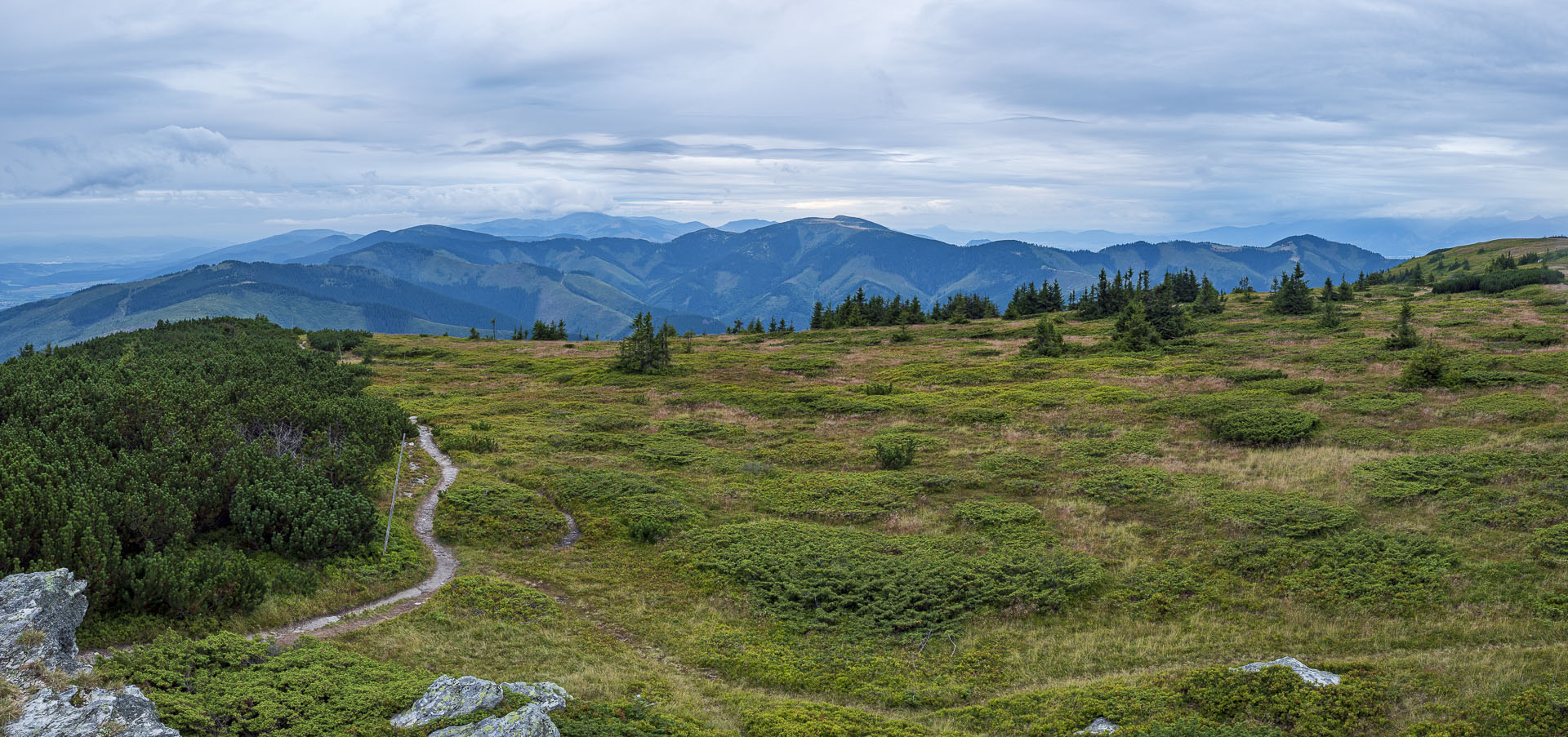 Veľká Vápenica z Heľpy (Nízke Tatry)