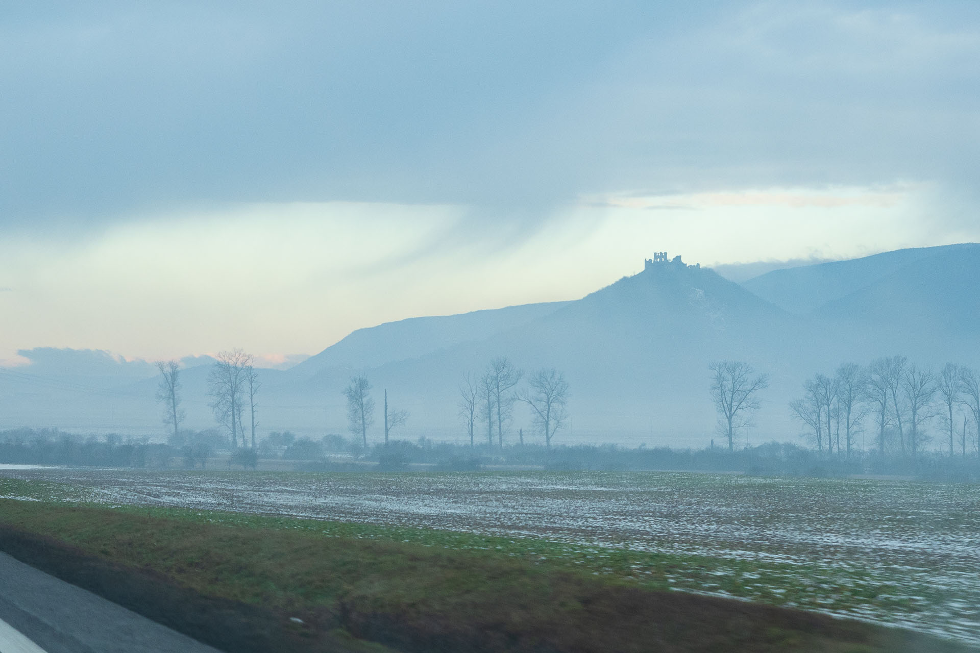 Jelení vrch z Hačavy (Slovenský kras)