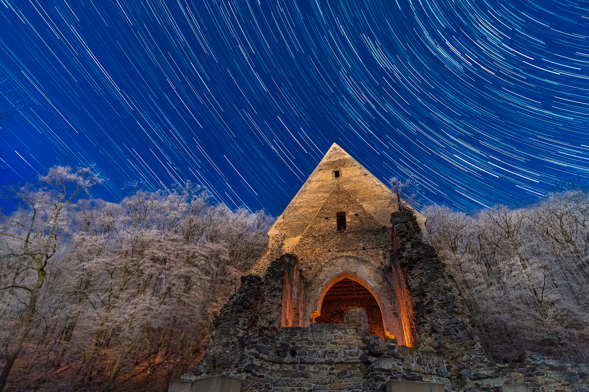 Kláštor Martonyi startrails