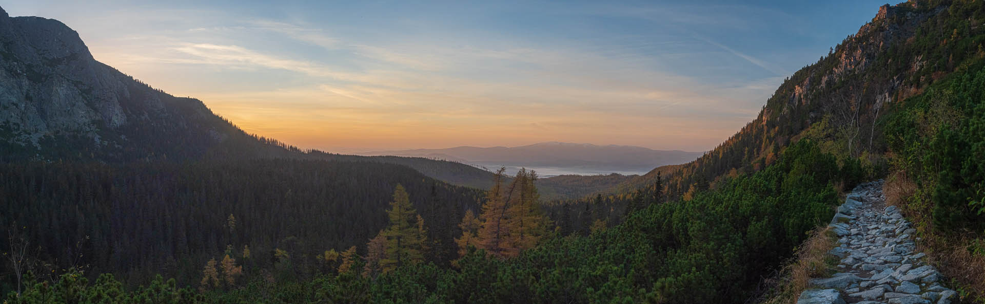 Kôprovský štít od Štrbského plesa (Vysoké Tatry)