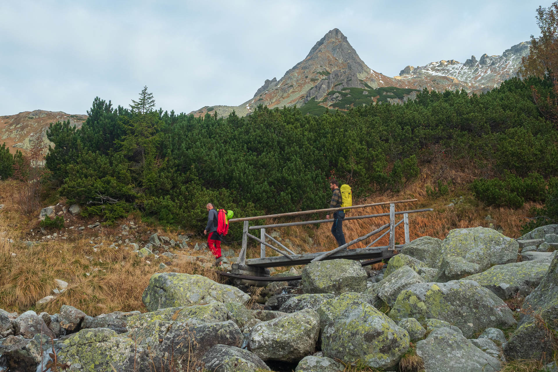 Kôprovský štít od Štrbského plesa (Vysoké Tatry)