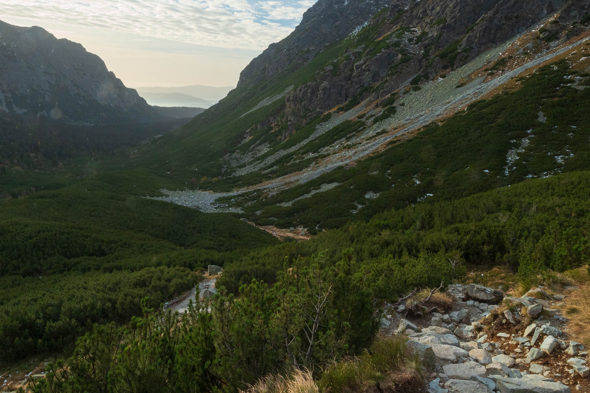 Kôprovský štít od Štrbského plesa (Vysoké Tatry)