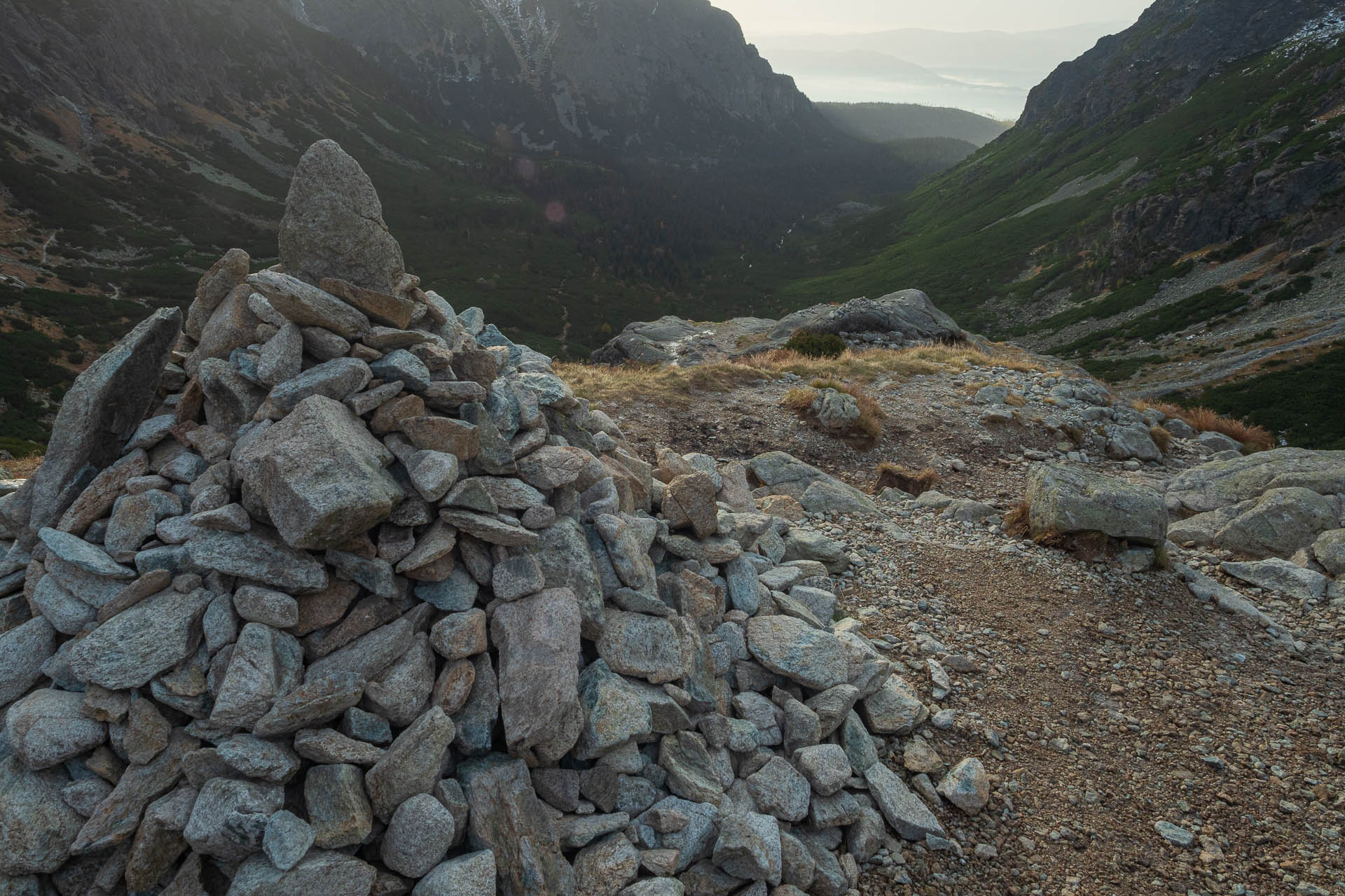 Kôprovský štít od Štrbského plesa (Vysoké Tatry)