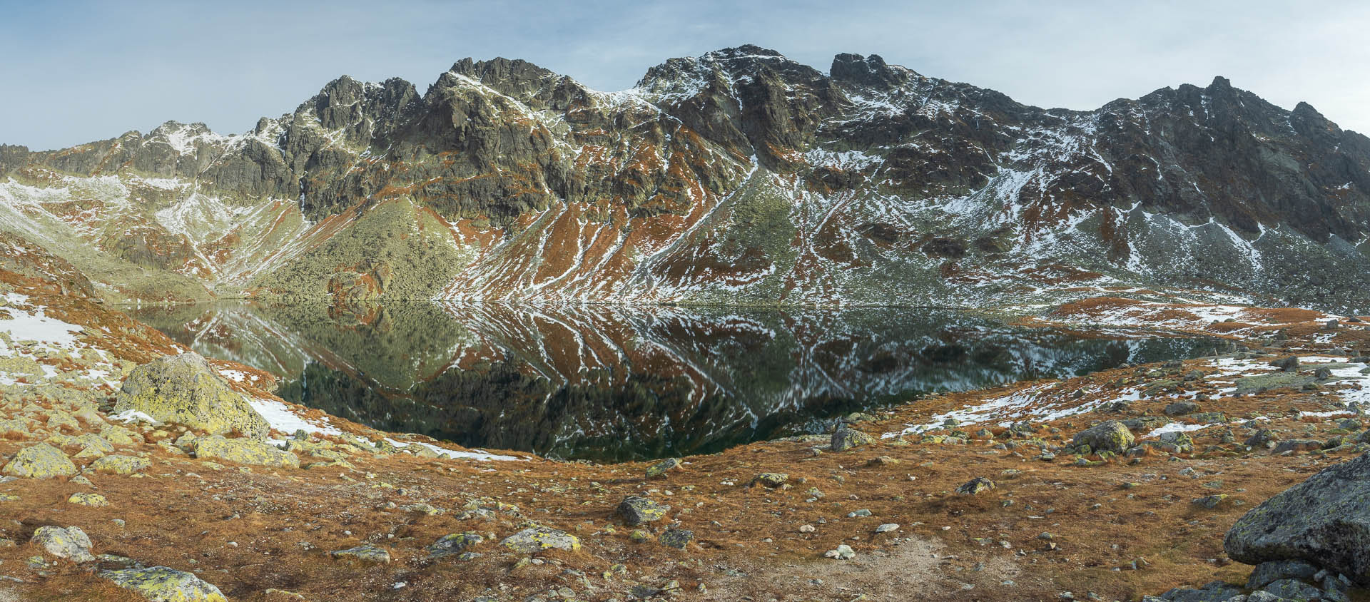 Kôprovský štít od Štrbského plesa (Vysoké Tatry)