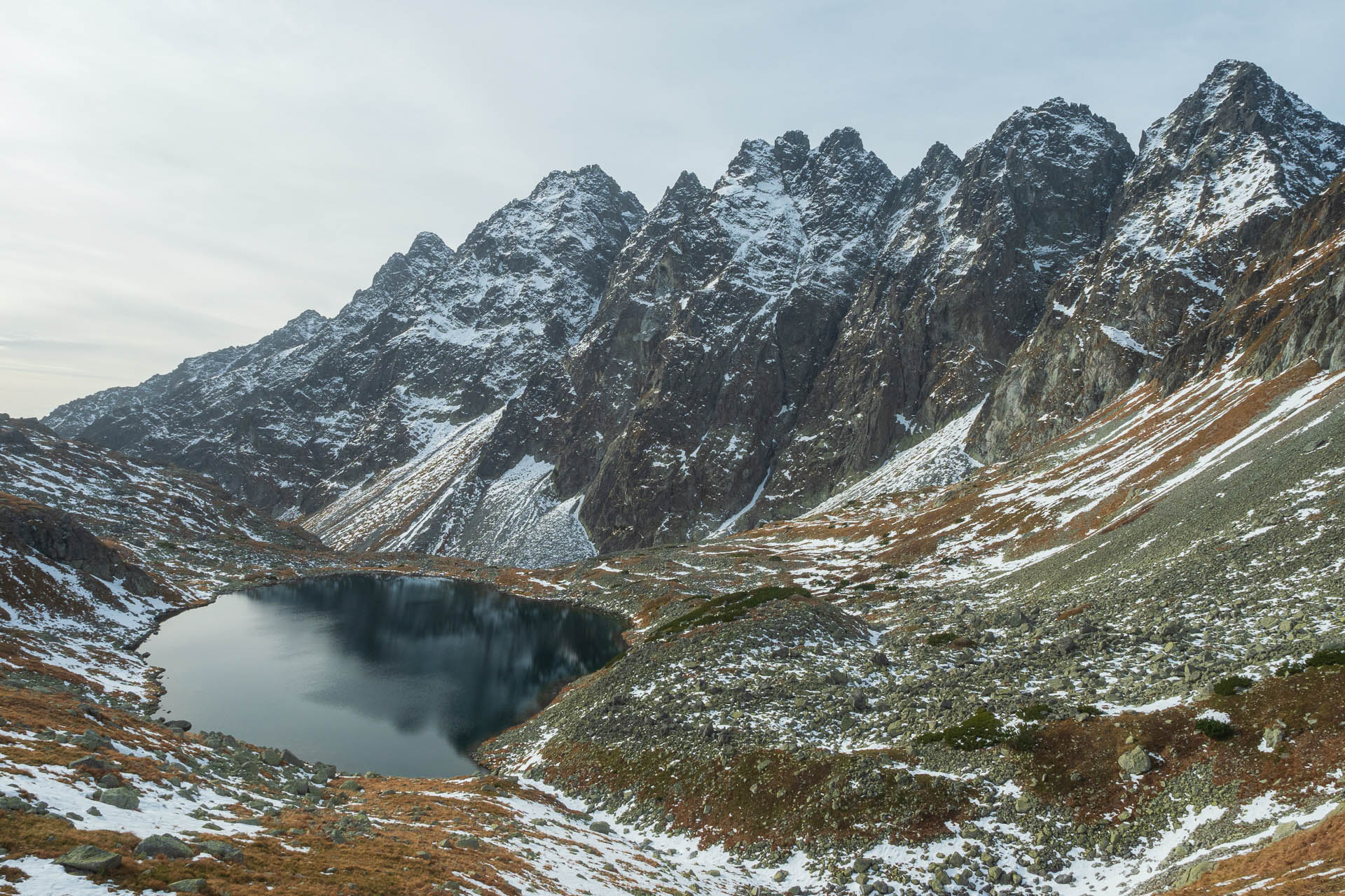 Kôprovský štít od Štrbského plesa (Vysoké Tatry)