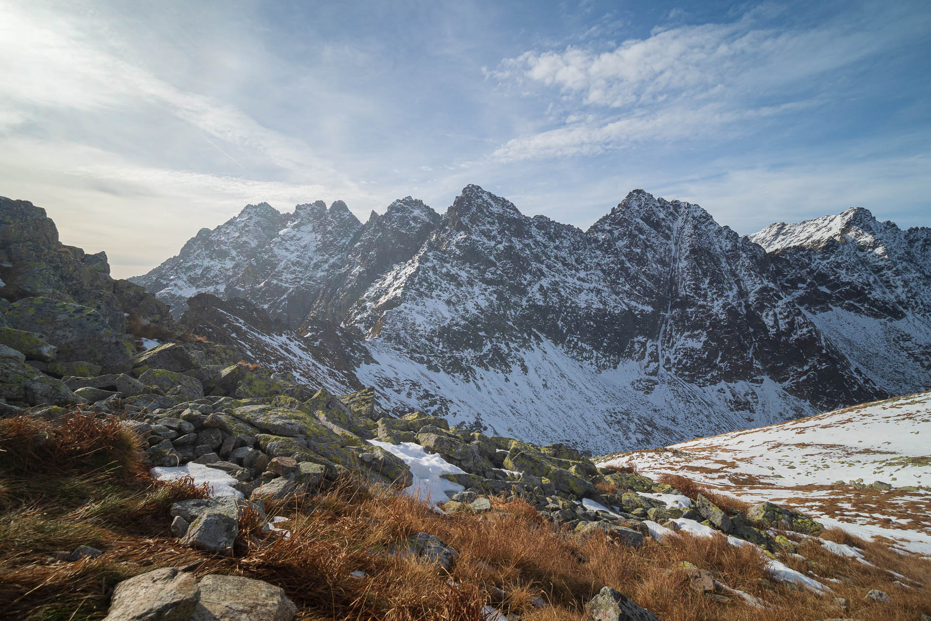 Kôprovský štít od Štrbského plesa (Vysoké Tatry)