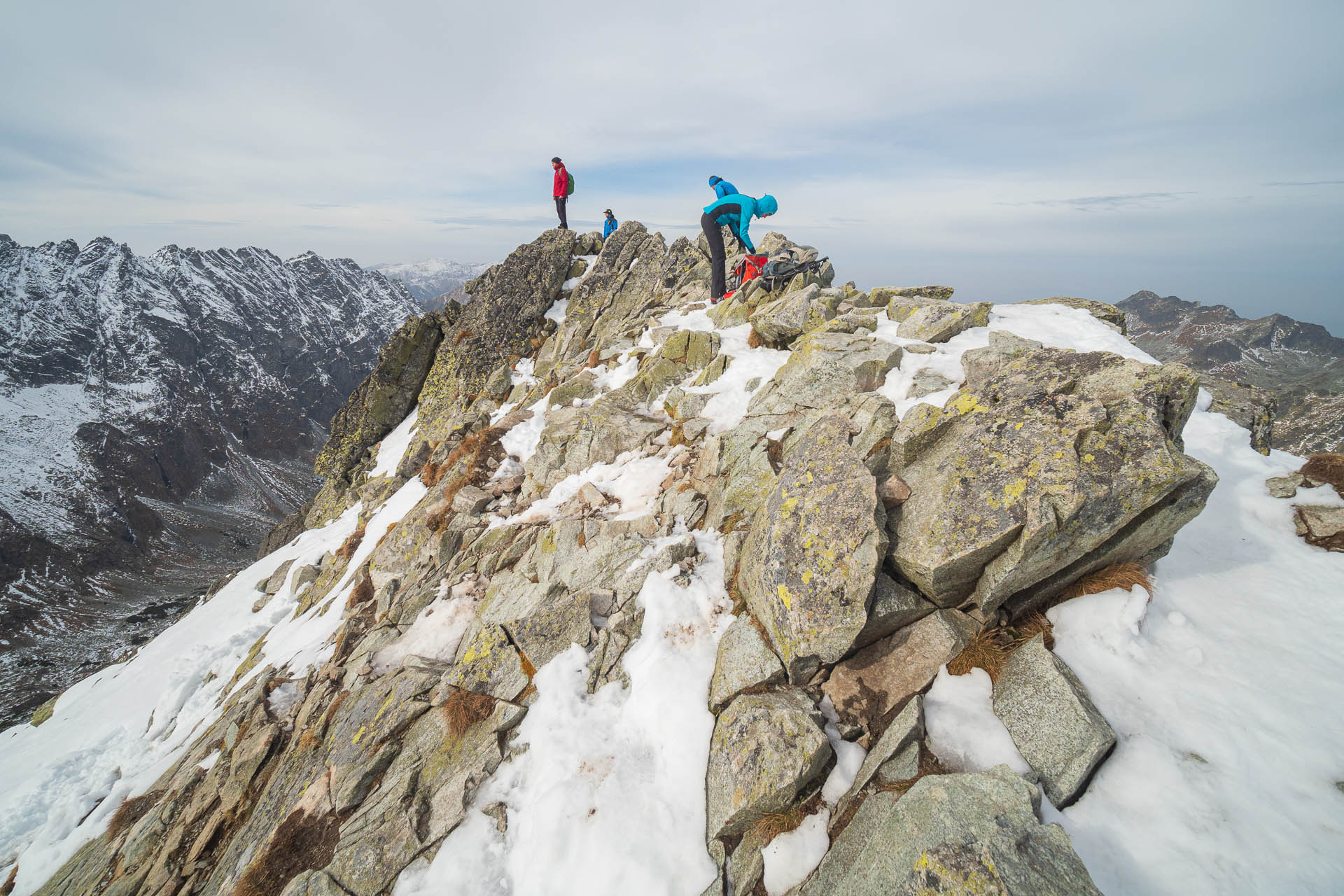 Kôprovský štít od Štrbského plesa (Vysoké Tatry)