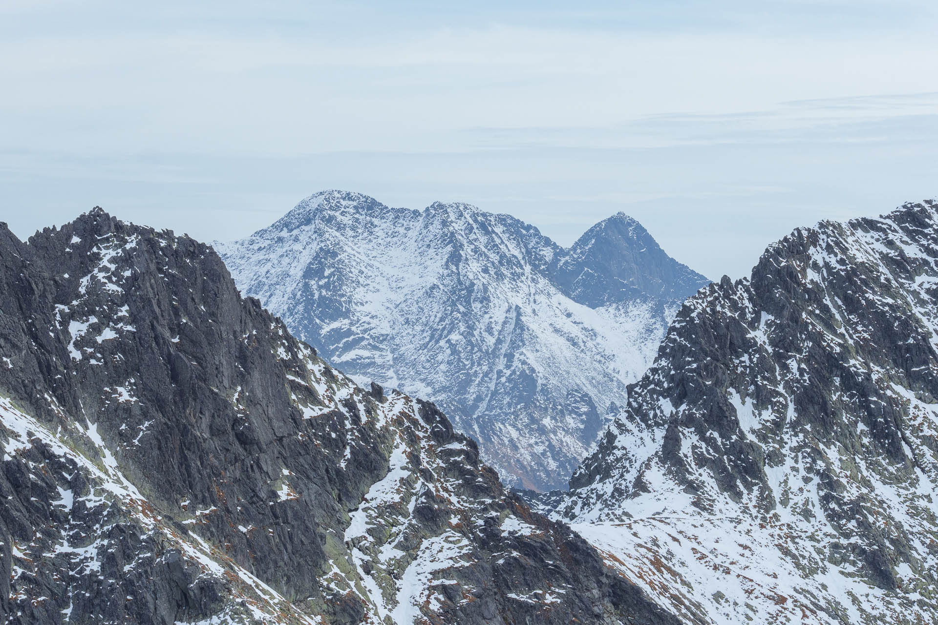 Kôprovský štít od Štrbského plesa (Vysoké Tatry)