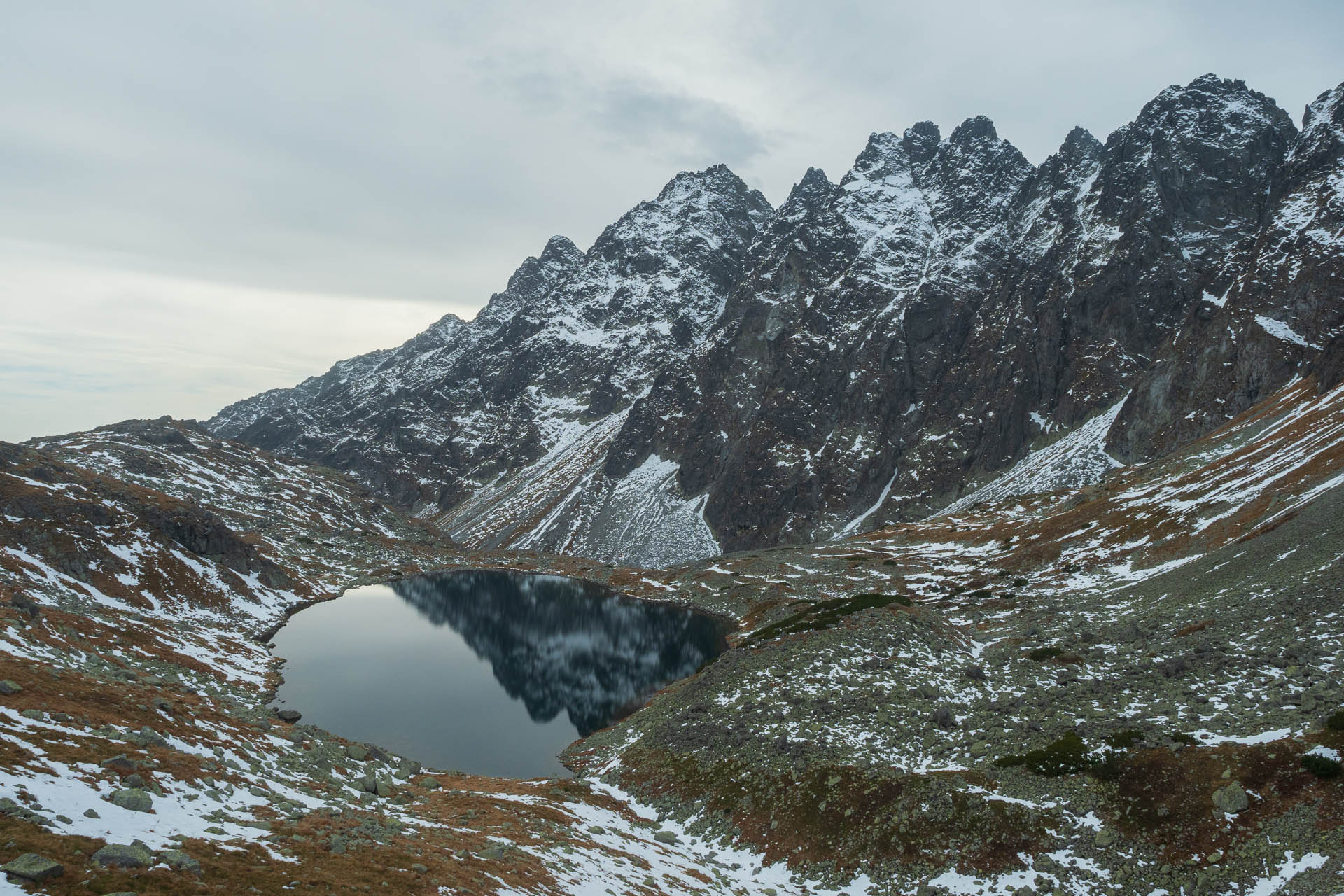 Kôprovský štít od Štrbského plesa (Vysoké Tatry)